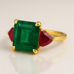 AGL Certified 6.62 Carat Minor Oil Natutal Green Emerald 18K Yellow Gold Ring