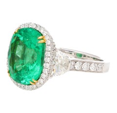 AGL Certified 7.36 Carat No Oil Cushion-Cut Colombian Emerald Ring (Bague d'émeraude colombienne de 7,36 carats sans huile)