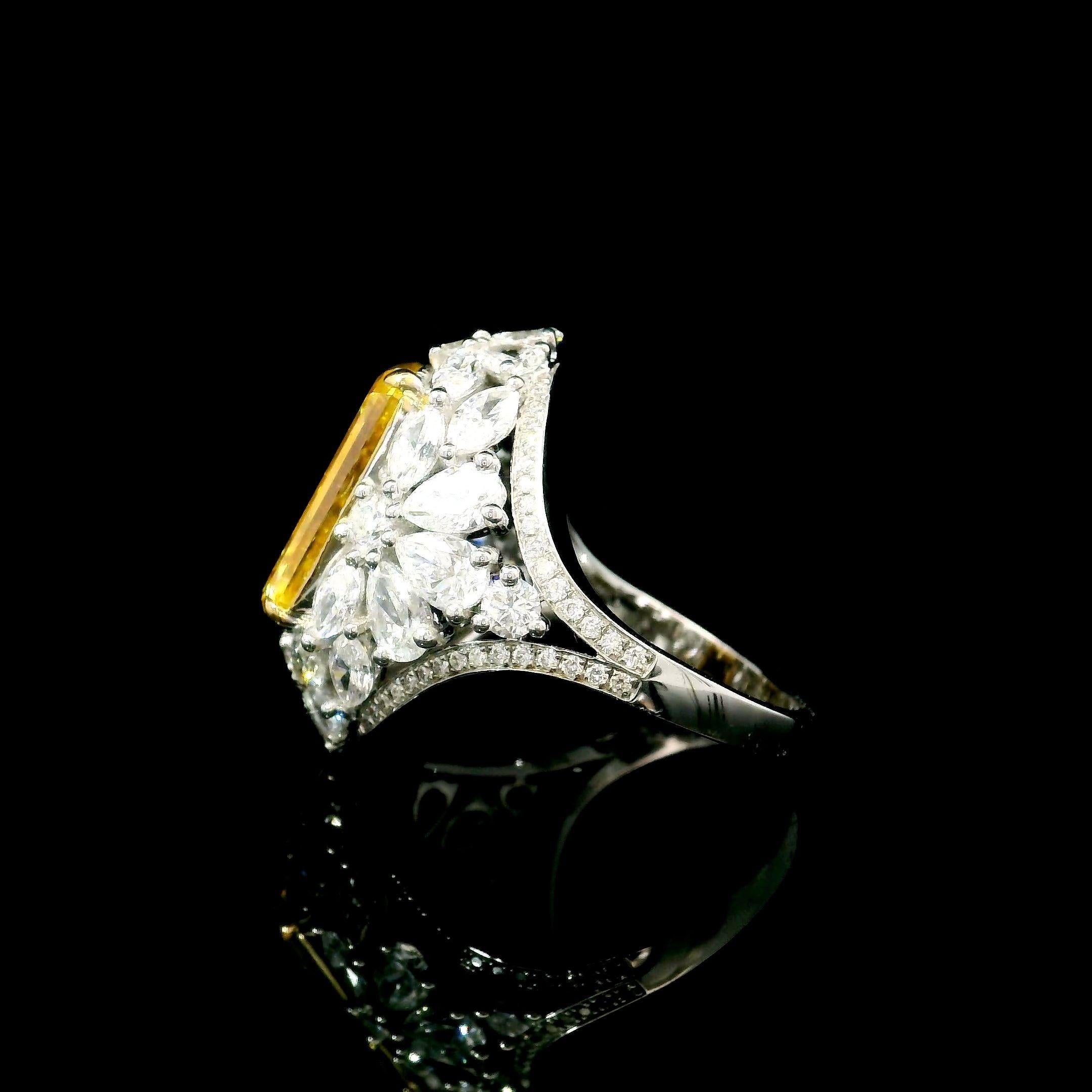 AGL Certified 8.01 Carat U - V Colour VS2 Clarity Diamond Ring For Sale 1