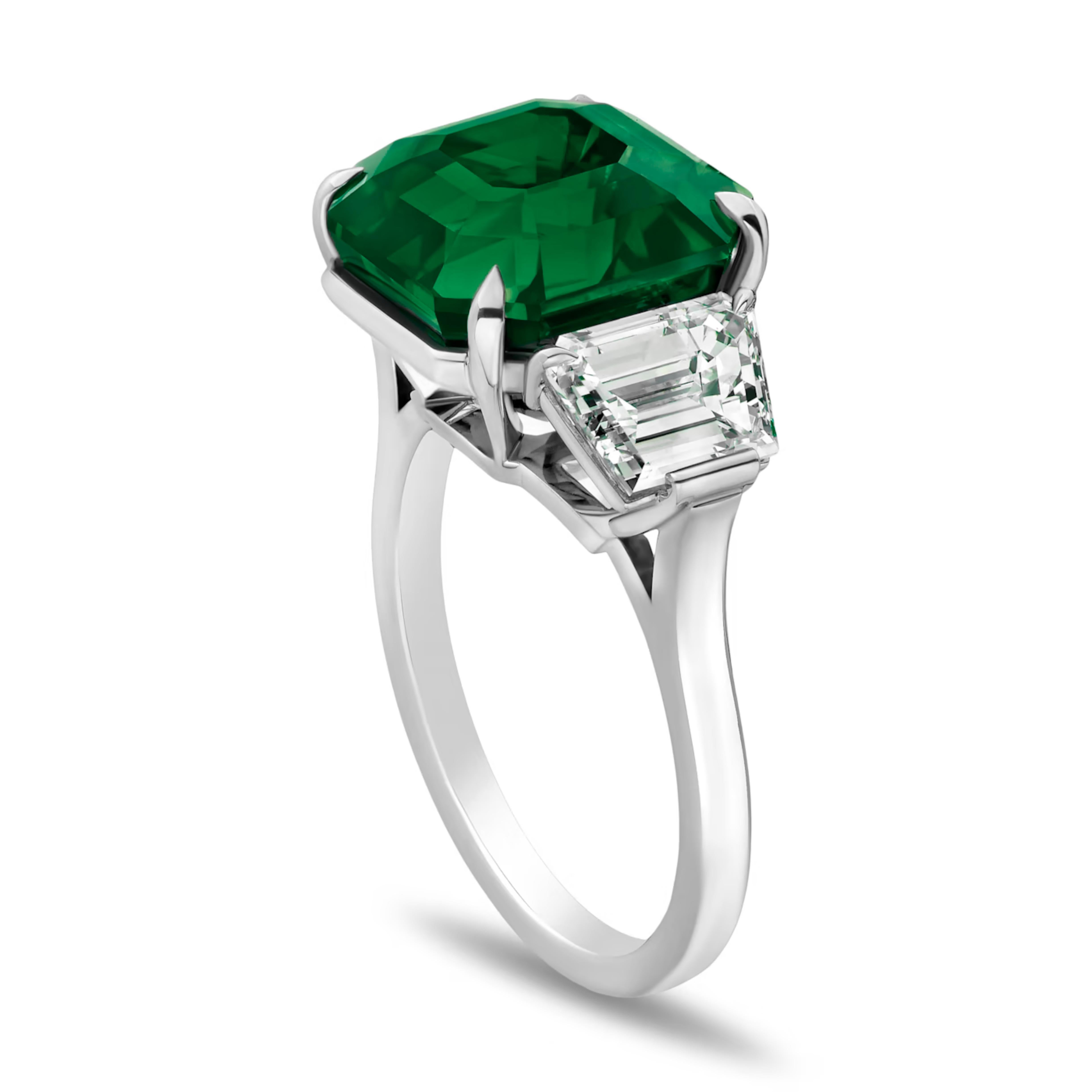 AGL Certified 8.18 Carat COLOMBIAN Minor Oil Emerald Diamond Platinum Ring In New Condition For Sale In Chicago, IL
