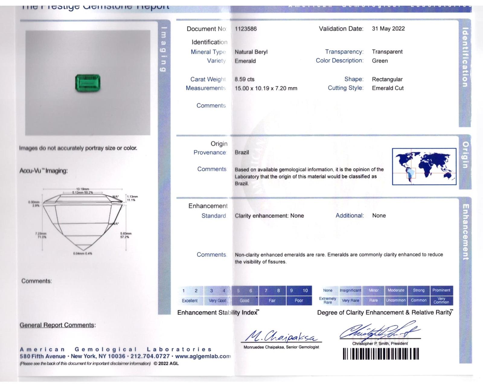 Taille émeraude Emeraude certifiée AGL de 8,59 carats avec diamants trapézoïdaux en platine en vente
