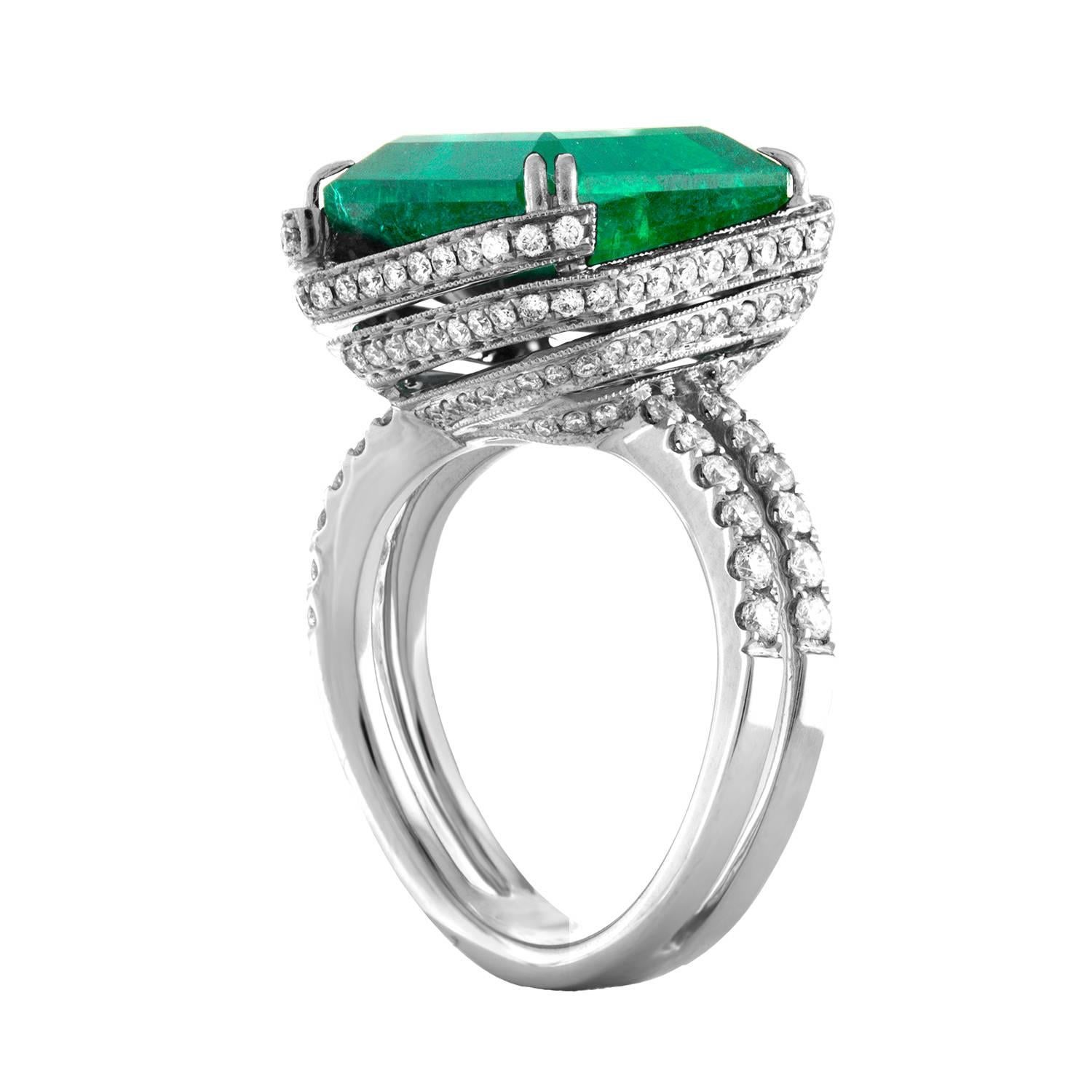 Emerald Cut AGL Certified 8.81 Carat Emerald and Diamond Gold Ring For Sale