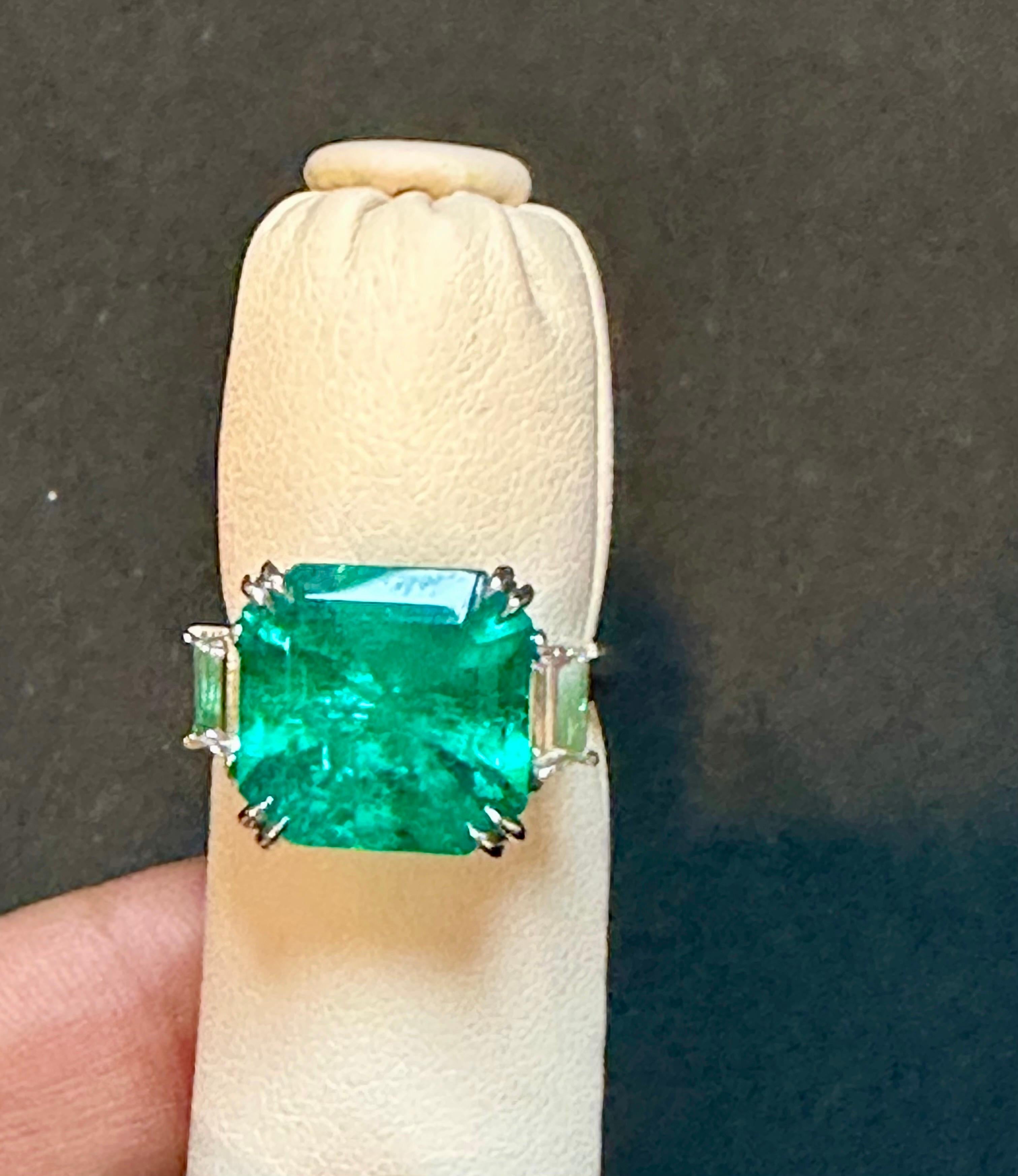 AGL Certified 8.90 Colombian Emerald , Insignificant & Solitaire Diamond Ring  For Sale 7