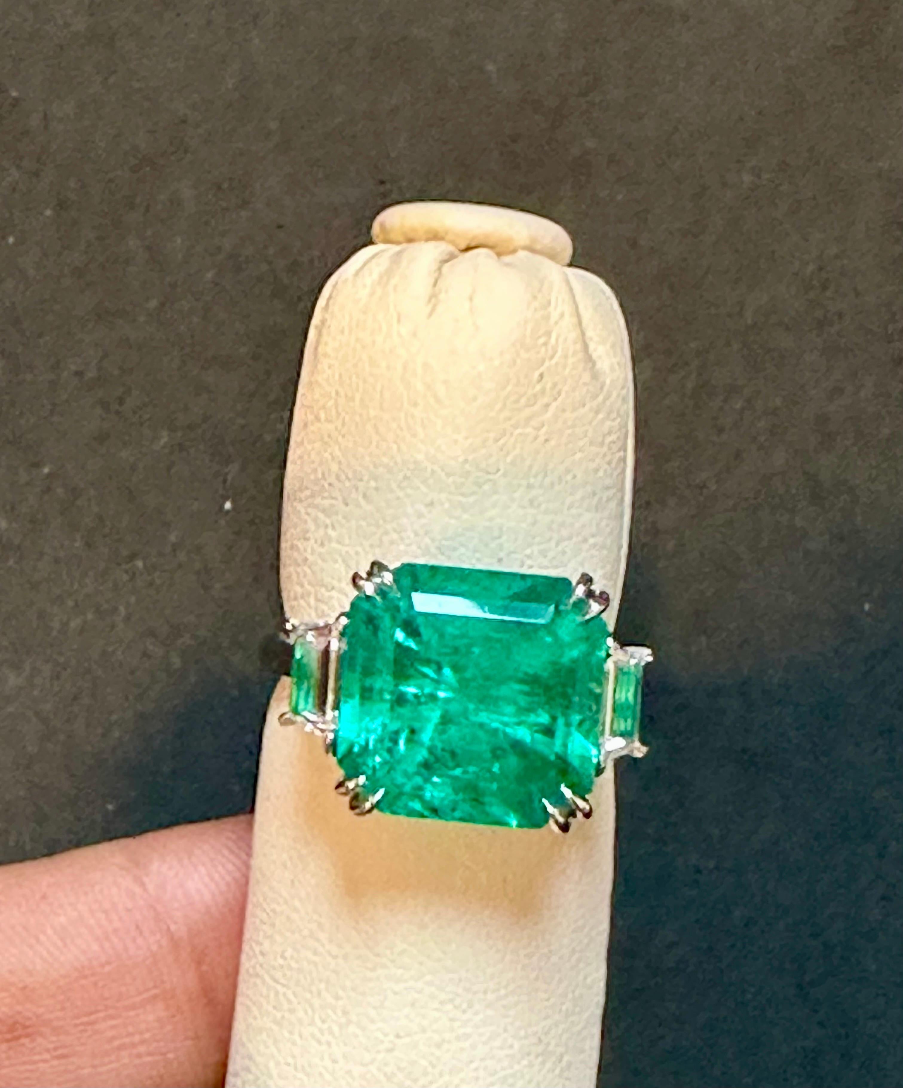 AGL Certified 8.90 Colombian Emerald , Insignificant & Solitaire Diamond Ring  For Sale 8