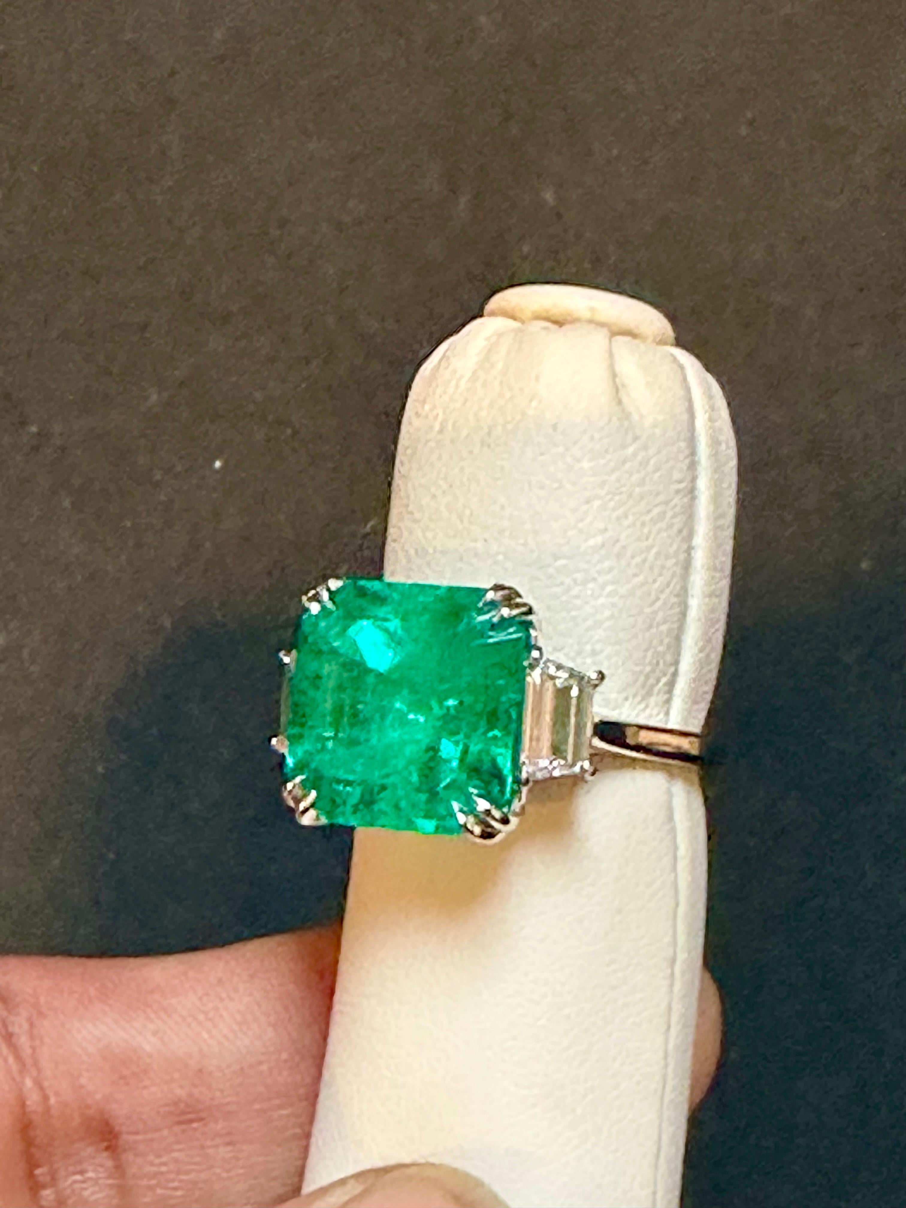 AGL Certified 8.90 Colombian Emerald , Insignificant & Solitaire Diamond Ring  For Sale 9