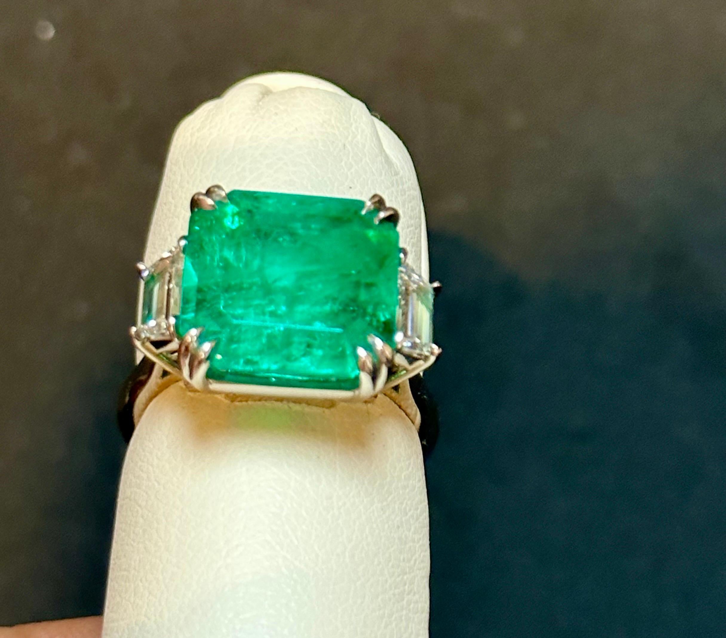 AGL Certified 8.90 Colombian Emerald , Insignificant & Solitaire Diamond Ring  For Sale 10