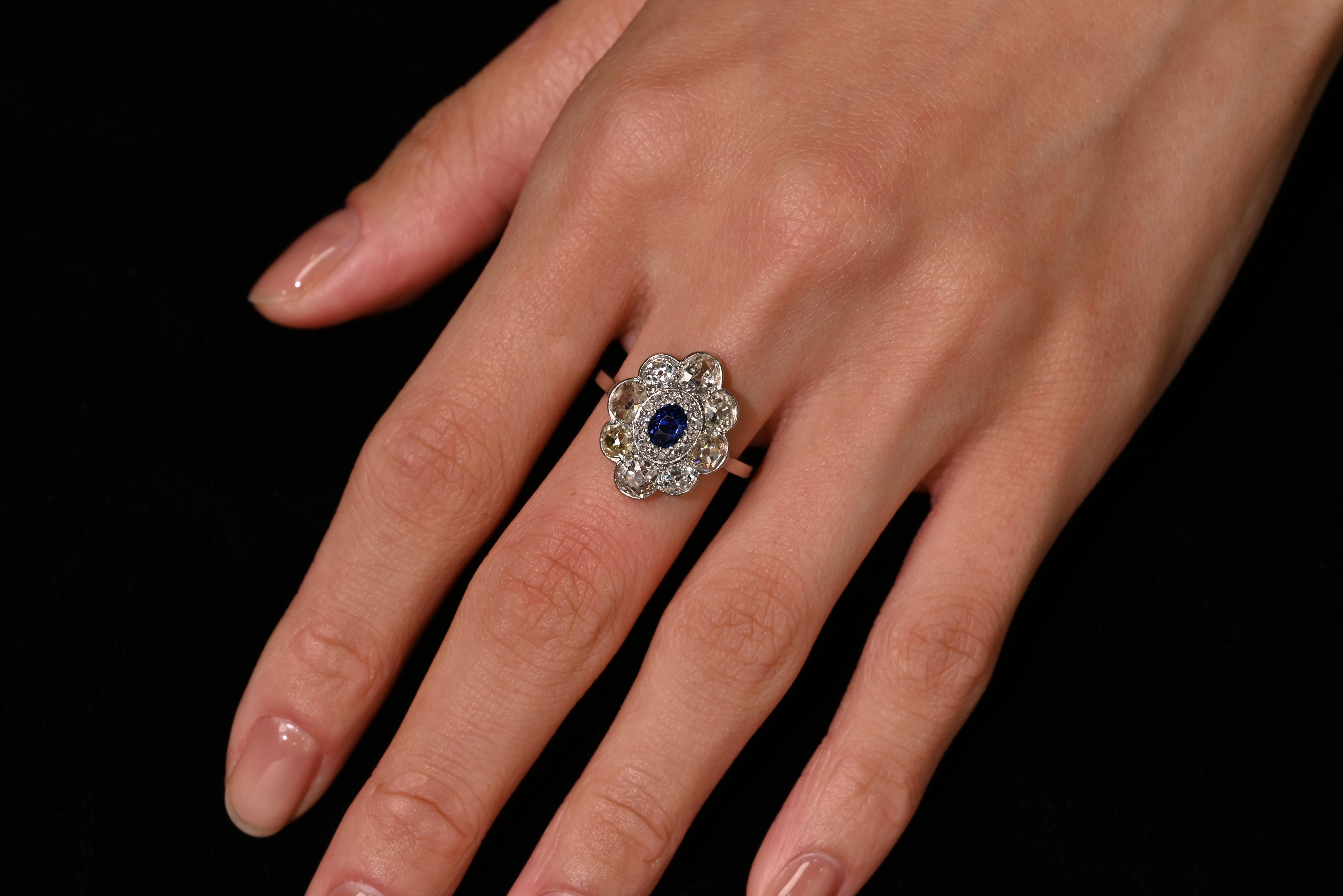 Platinring mit AGL-zertifiziertem burmesischem unbehandeltem blauem Saphir und Diamant im Altschliff (Retro) im Angebot