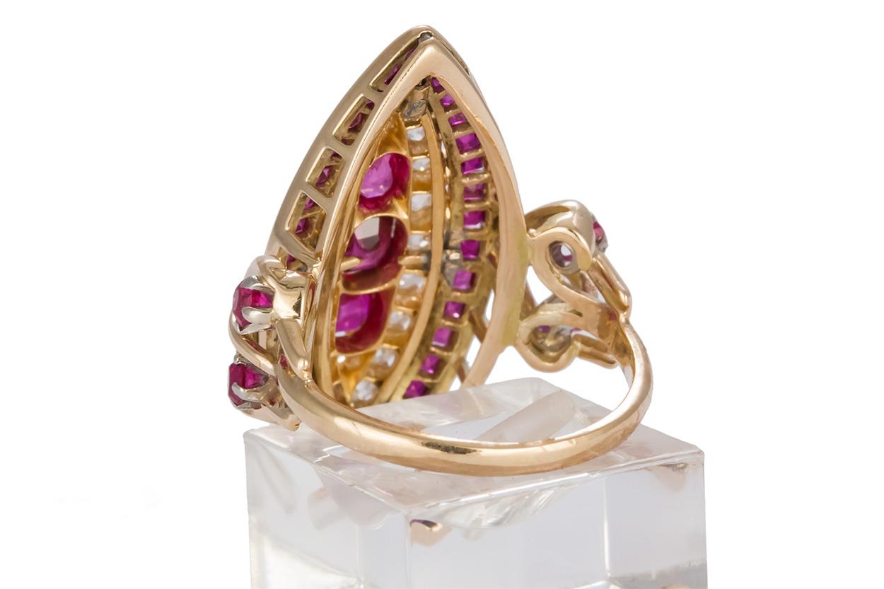 AGL Certified Burma No Heat Ruby and Diamond Cocktail Ring 14 karat Yellow Gold In Good Condition In Tustin, CA