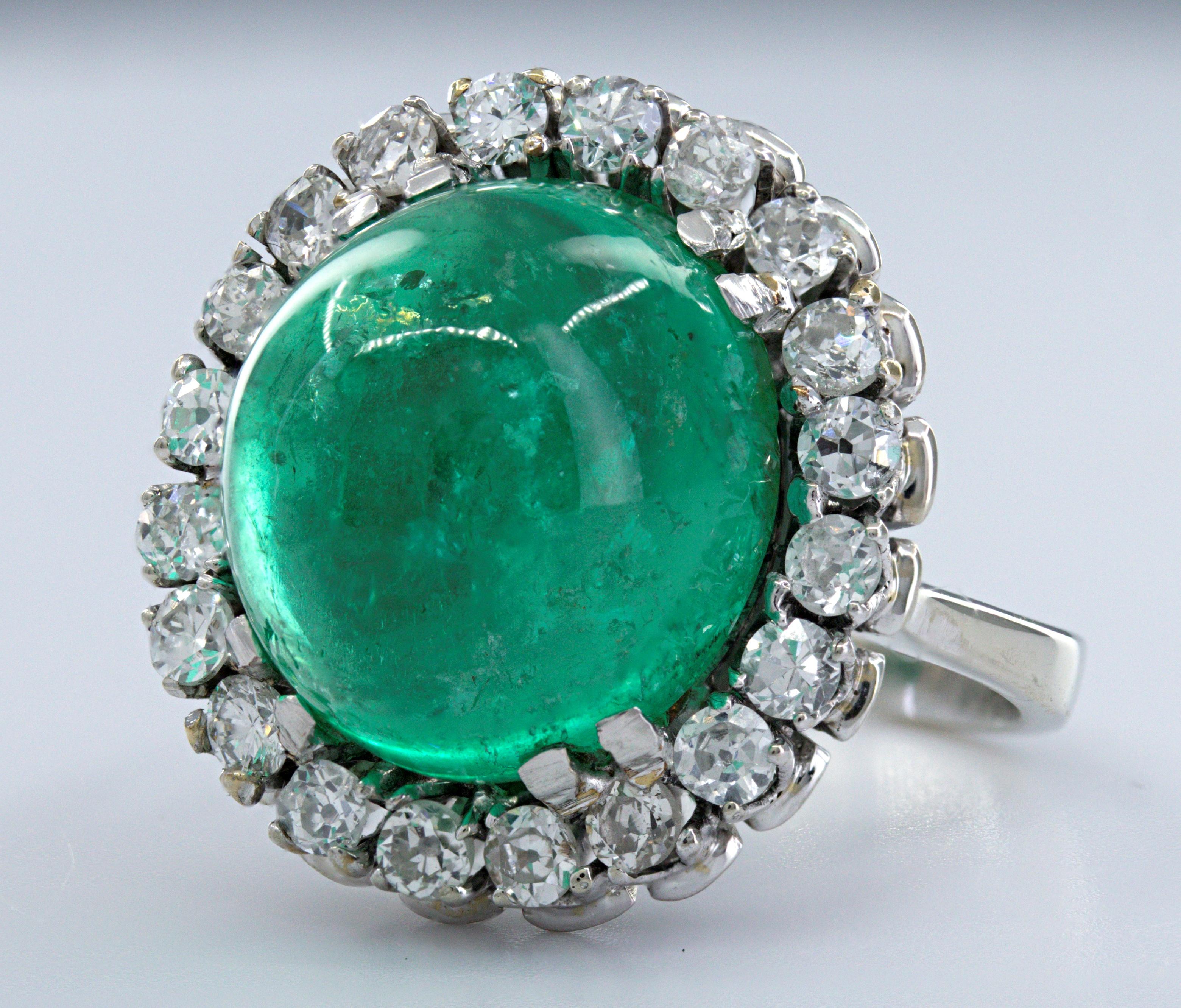 AGL Certified Colombian Emerald Cabochon, Diamond, 18K White Gold Ring In Good Condition For Sale In Pleasant Hill, CA