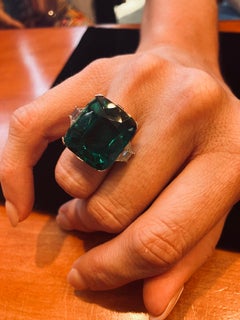 Émeraude colombienne certifiée AGL, sans huile 17,61 carats  Par LR