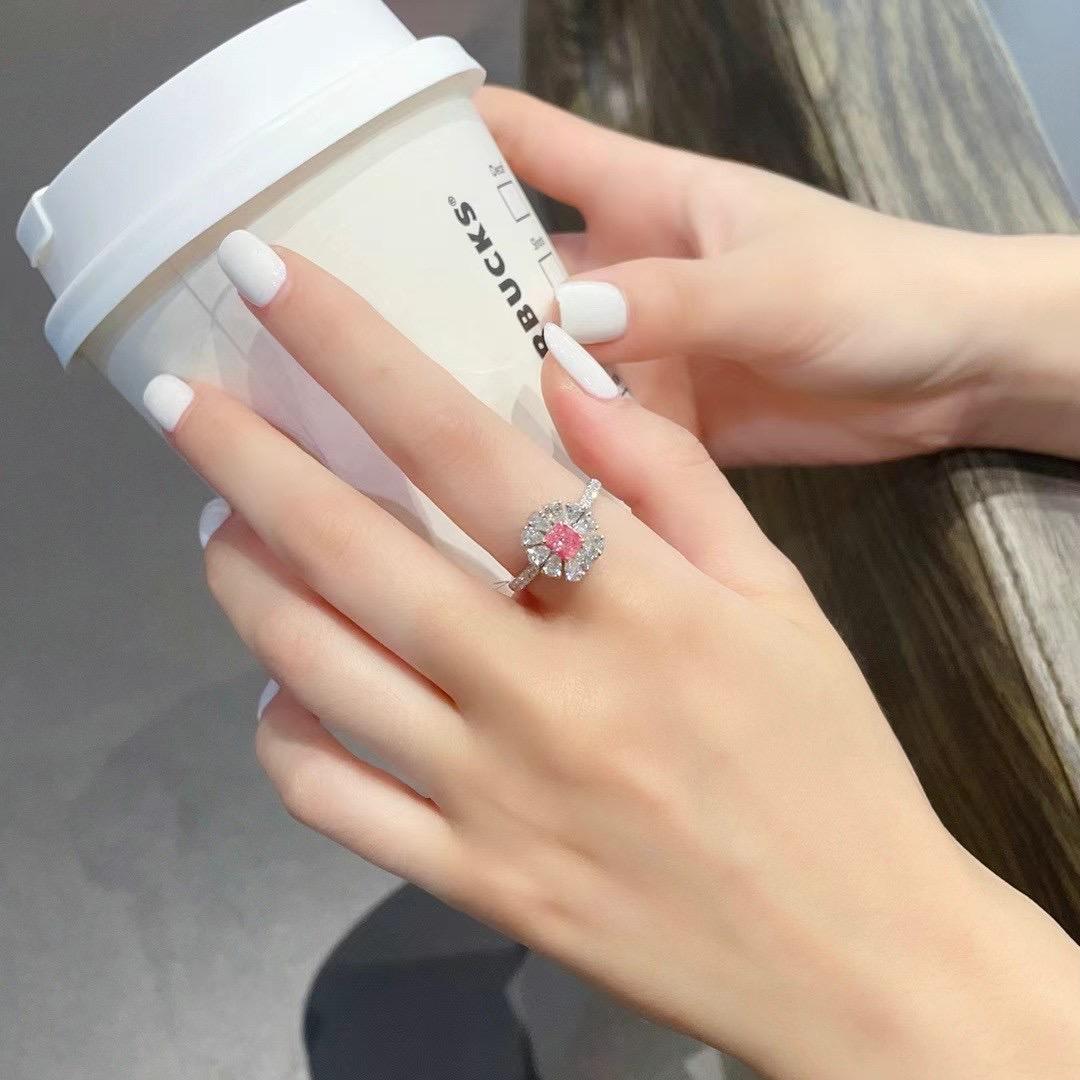 Moderne Bague/pendentif en or blanc 18 carats avec diamant rose taille coussin certifié AGL en vente
