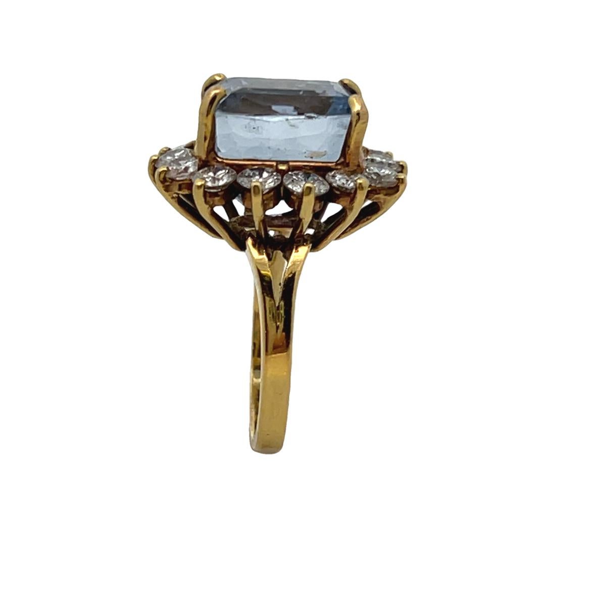AGl Certified Cushion Sapphire and Diamond Cocktail Ring For Sale 2