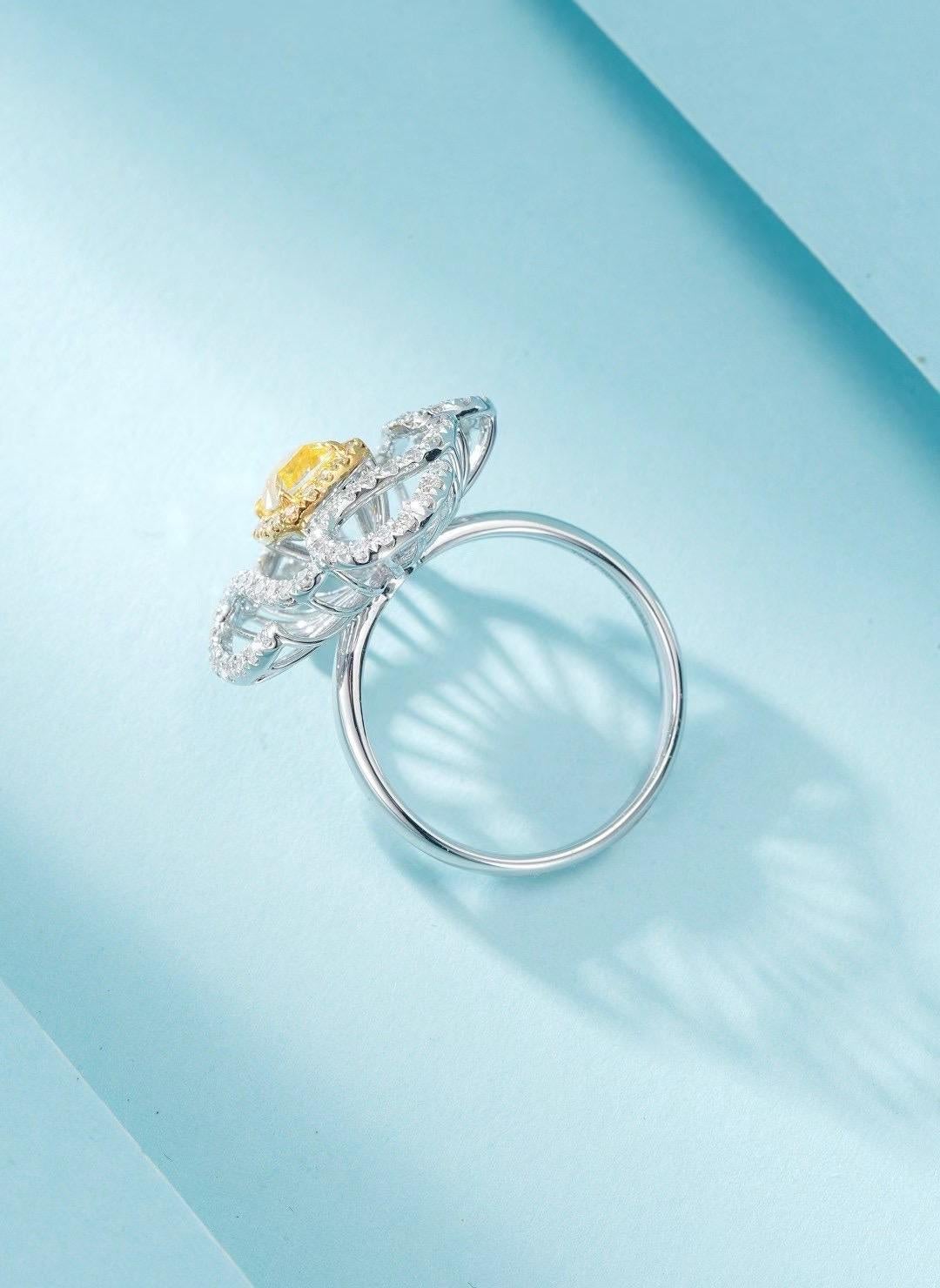 Bague fantaisie jaune 1,01 carat de pureté VS2 avec diamants certifiés AGL Neuf - En vente à Kowloon, HK