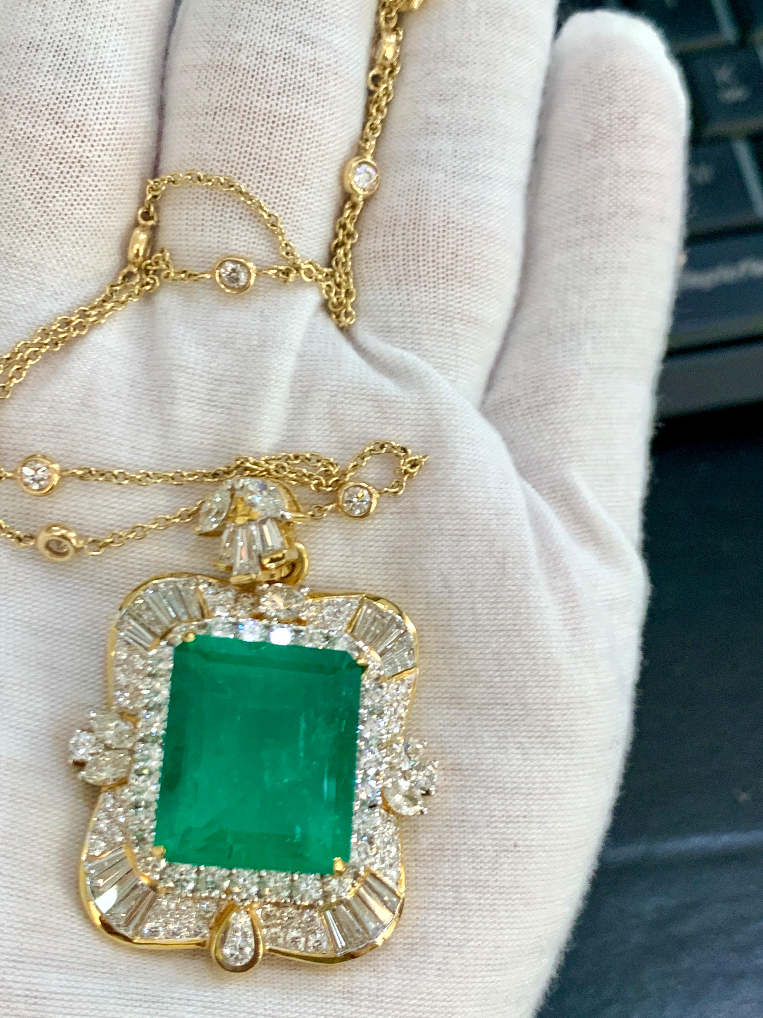 AGL Certified Minor 23.84 Ct Colombian Emerald & Diamond Pendent/Necklace Estate For Sale 5
