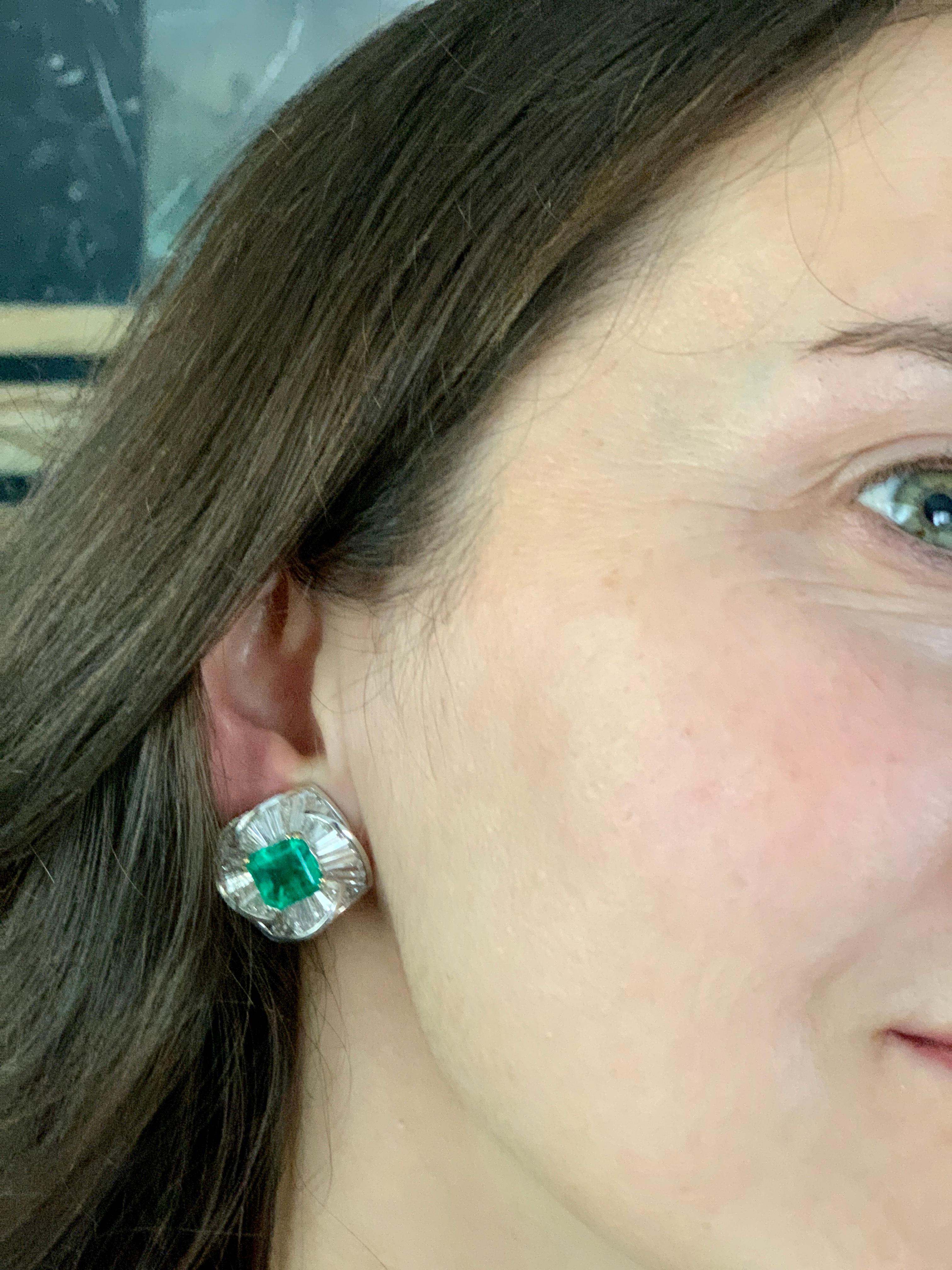 Ohrringe, AGL-zertifizierter kleiner 4ct Smaragdschliff kolumbianischer Smaragd Diamant 18k Gold im Angebot 12