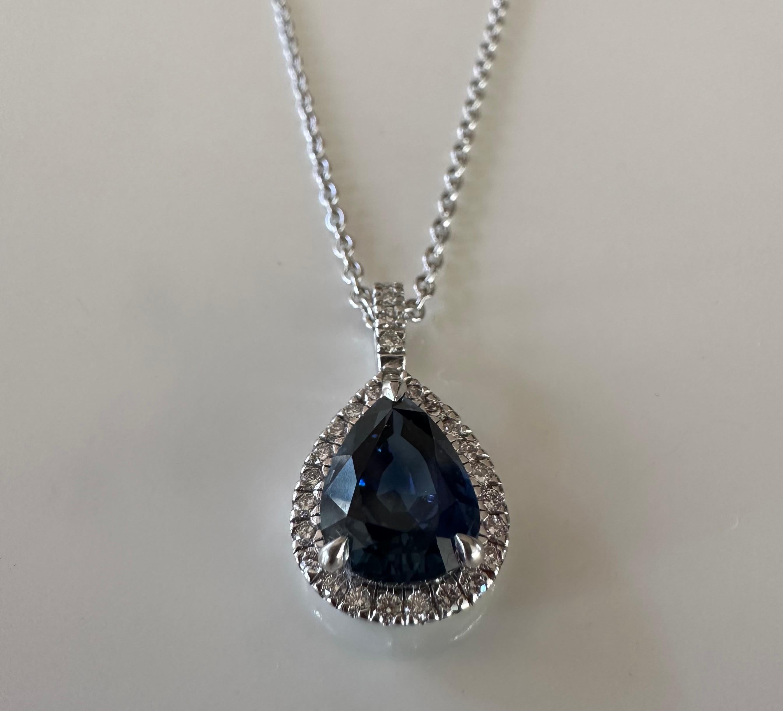 Women's AGL Certified Natural Blue Sapphire and Diamond Halo Pendant Necklace  For Sale