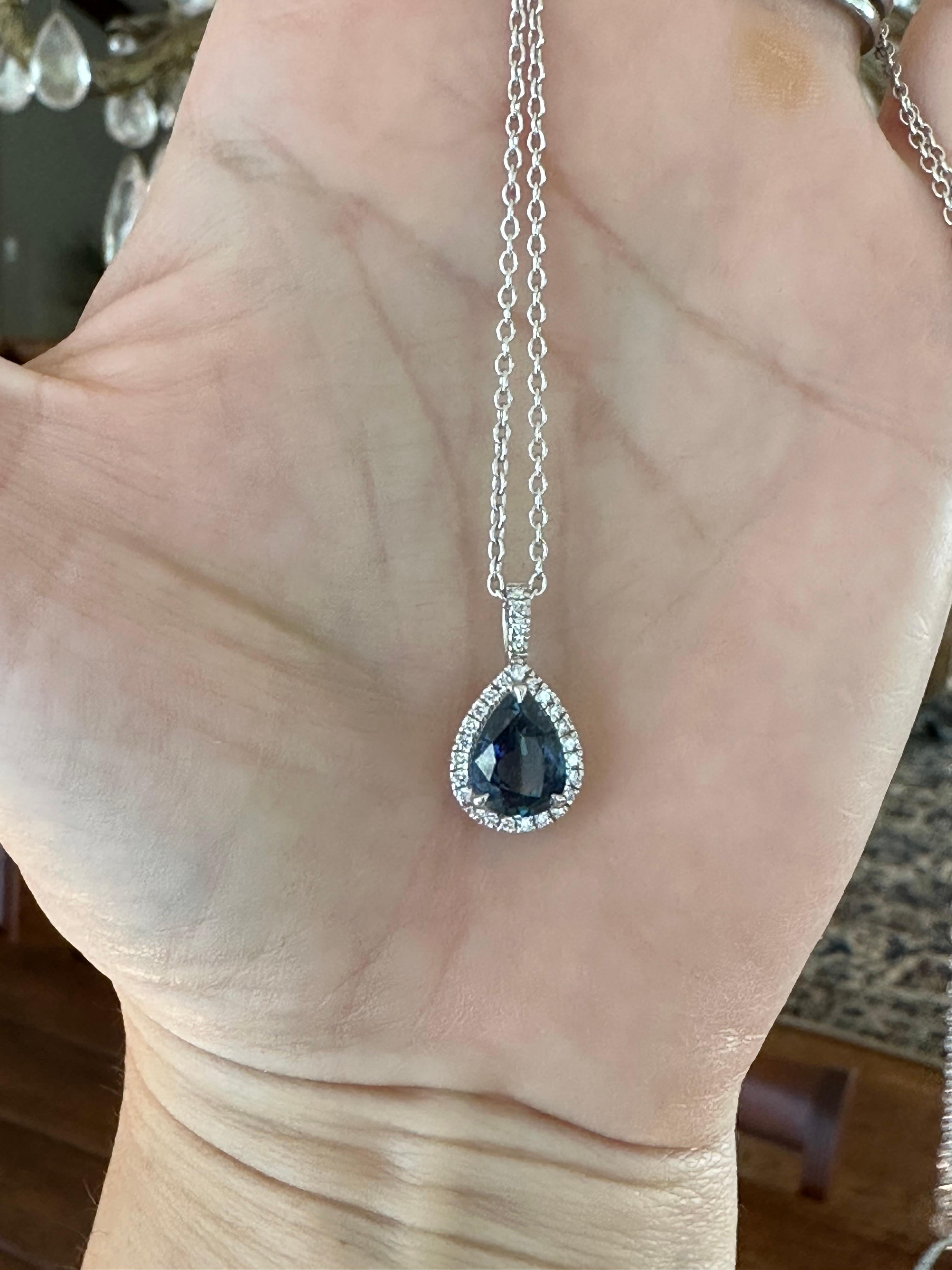 AGL Certified Natural Blue Sapphire and Diamond Halo Pendant Necklace  For Sale 1