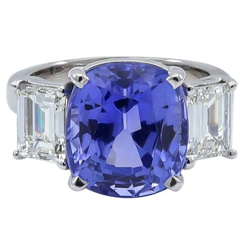 Cushion Cut Sapphire Rings - 515 For Sale on 1stdibs