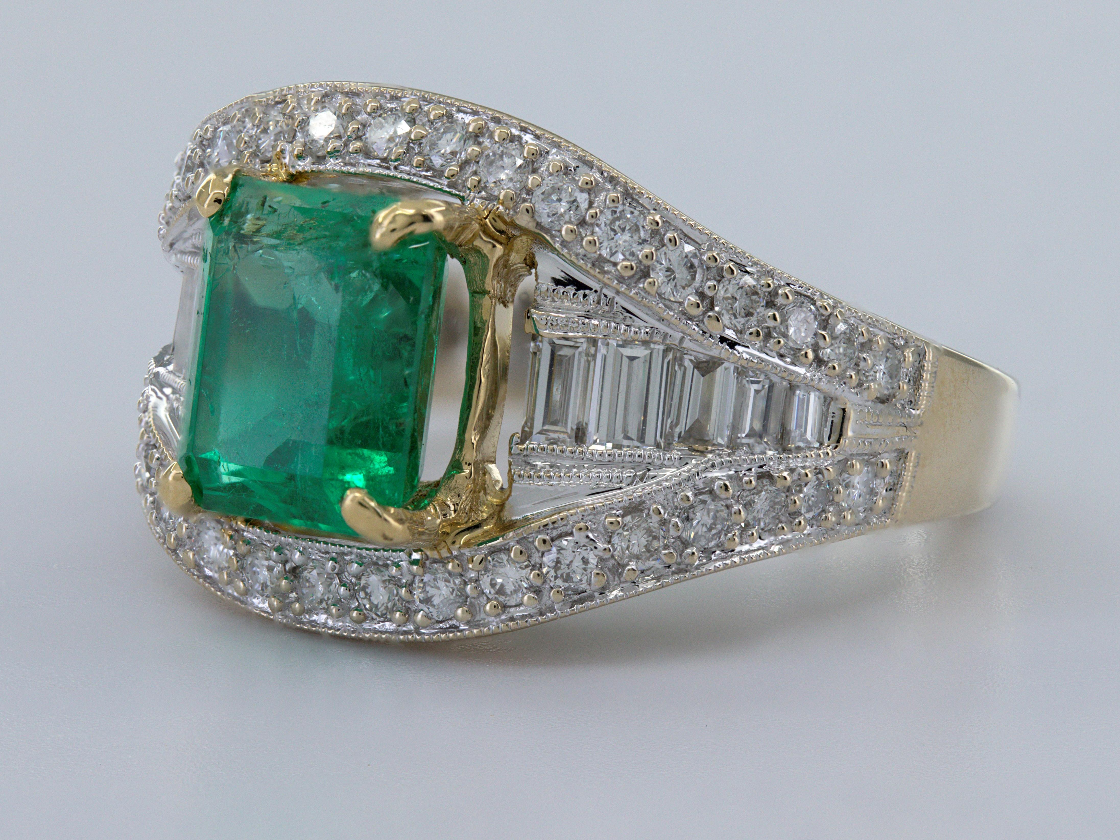 AGL Certified Natural Emerald, Diamond, 18K Yellow Gold Ring In Good Condition For Sale In Pleasant Hill, CA