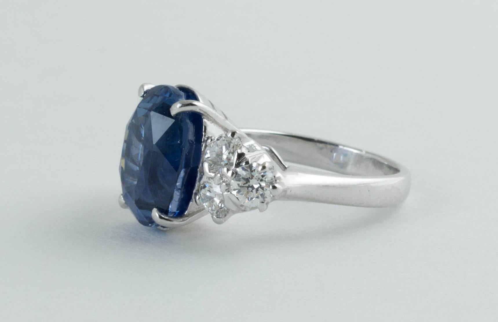 Mixed Cut AGL Certified Natural No Heat Ceylon Blue Sapphire Diamond Gold Ring For Sale