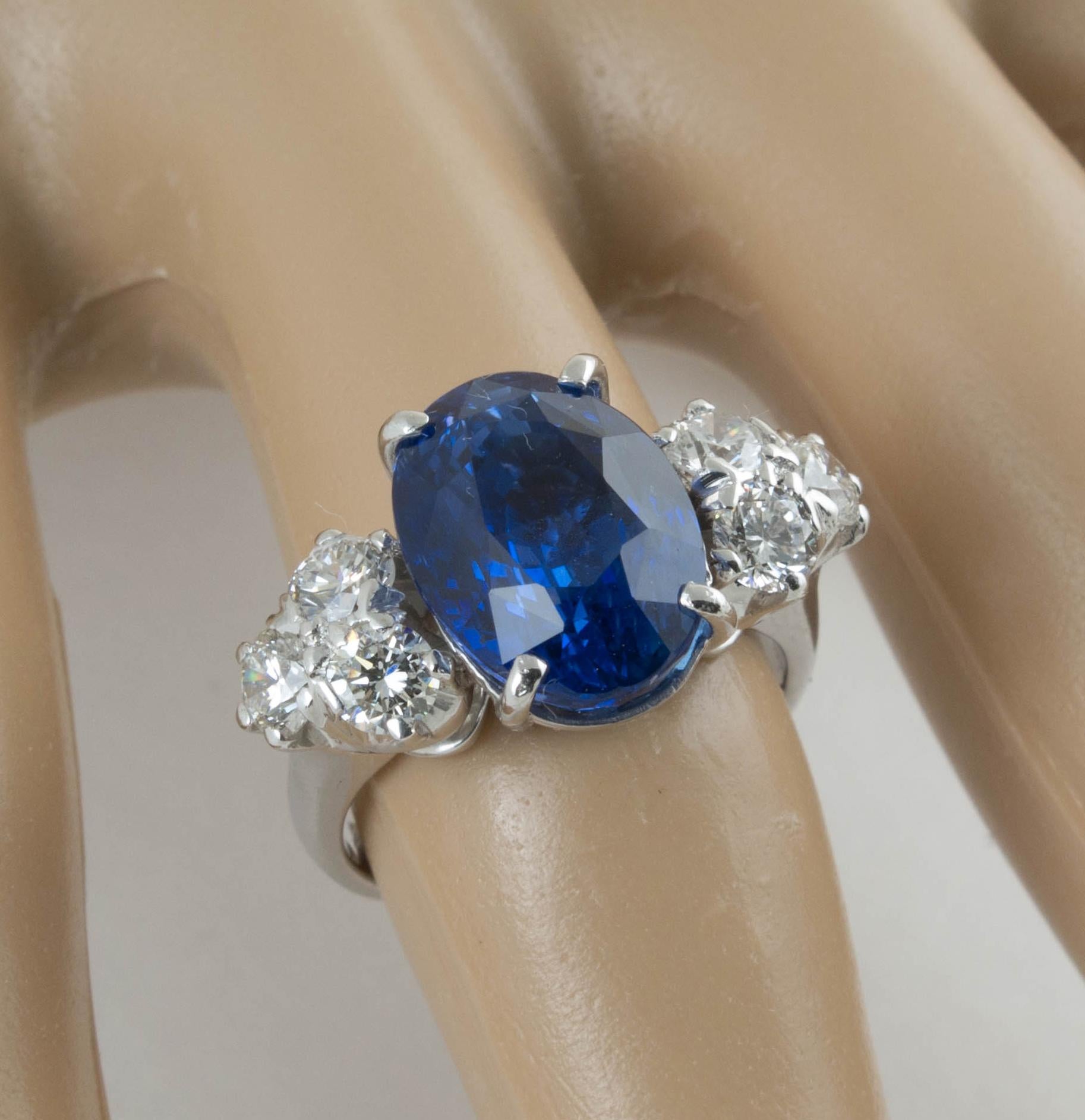 AGL Certified Natural No Heat Ceylon Blue Sapphire Diamond Gold Ring For Sale 1