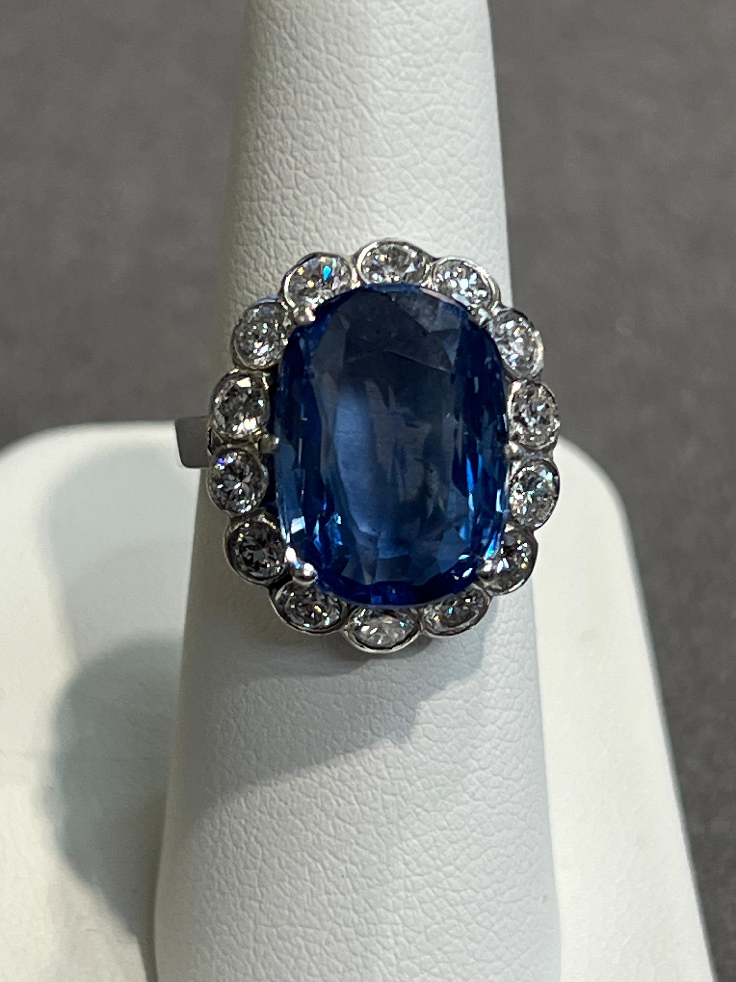 Women's AGL Certified Natural Oval Sapphire and Diamond Ring For Sale