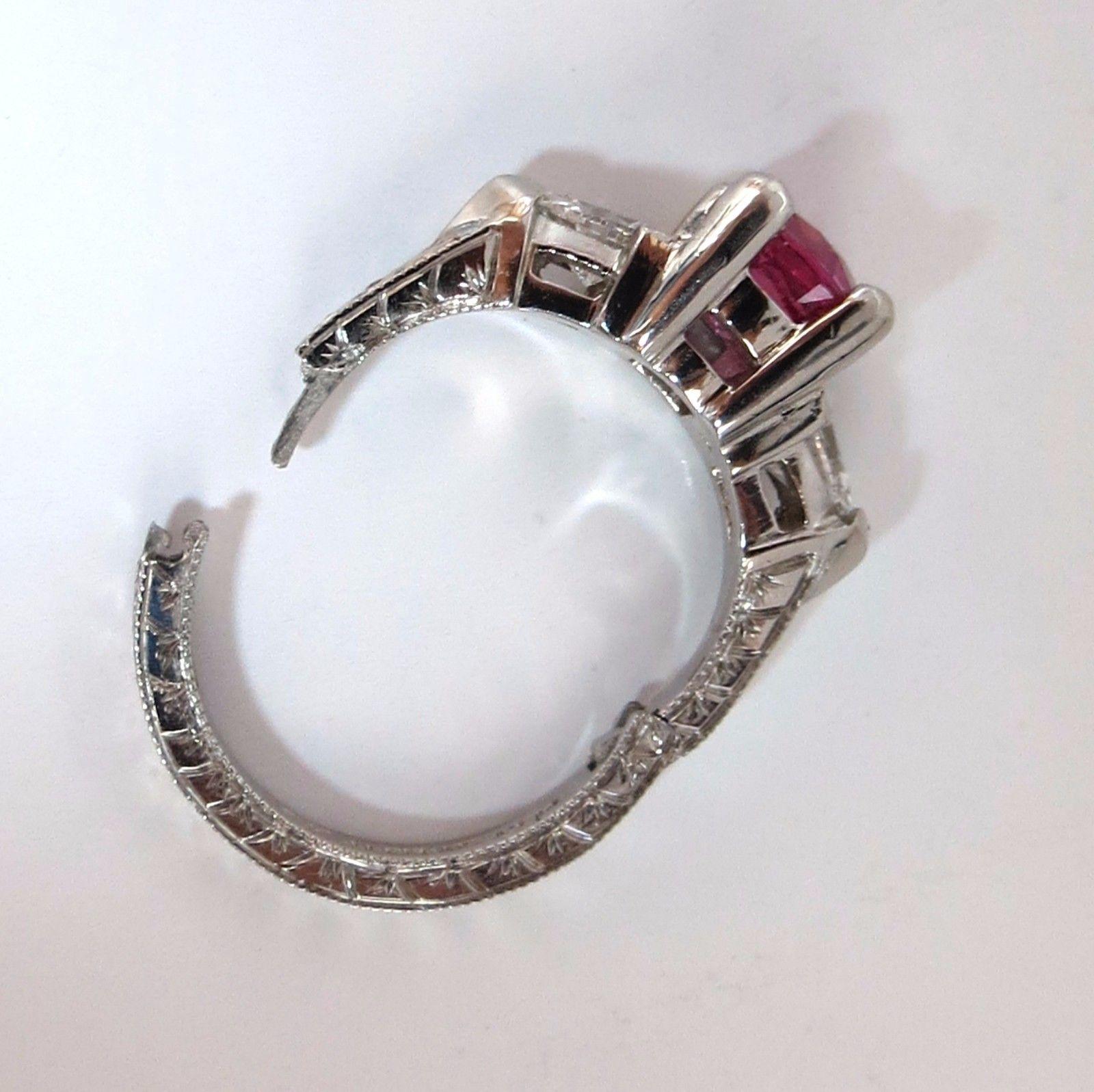 Rosa Sapphire Premier

AGL zertifiziert 

2.51ct. Ring aus natürlichem Saphir mit geringer Wärmeentwicklung.

Bericht: CS 64563

Kissenschnitt: 8.04 X 6.89  X 4.88mm

Transparent, rosa & saubere Klarheit.



1.00ct. Side Shield geschliffene