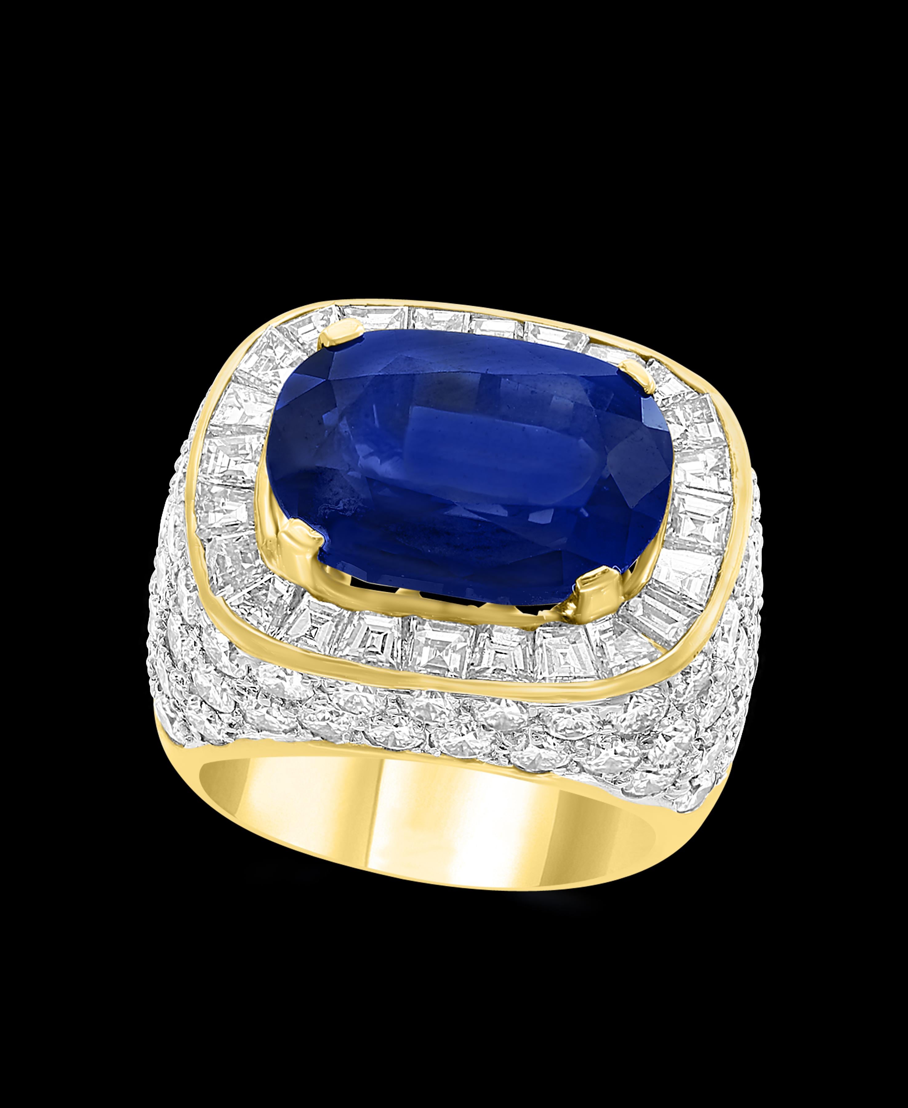 Cushion Cut AGL Certified  No Heat  Natural 11.81 Ct Blue Sapphire & Diamond 18K Gold Ring For Sale