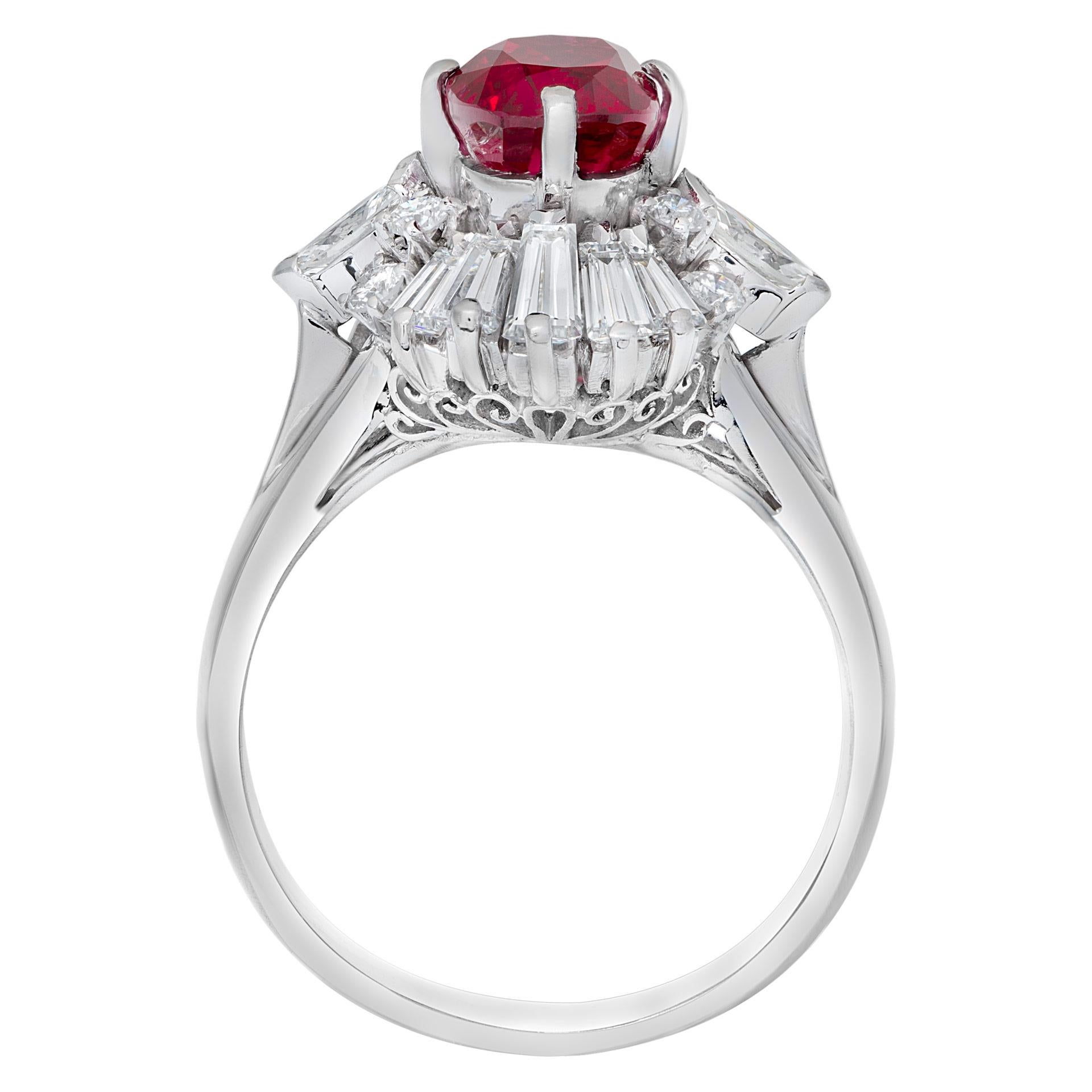 AGL Certified Oval 1.81 Carat Center Ruby Ring in Platinum In Excellent Condition For Sale In Surfside, FL
