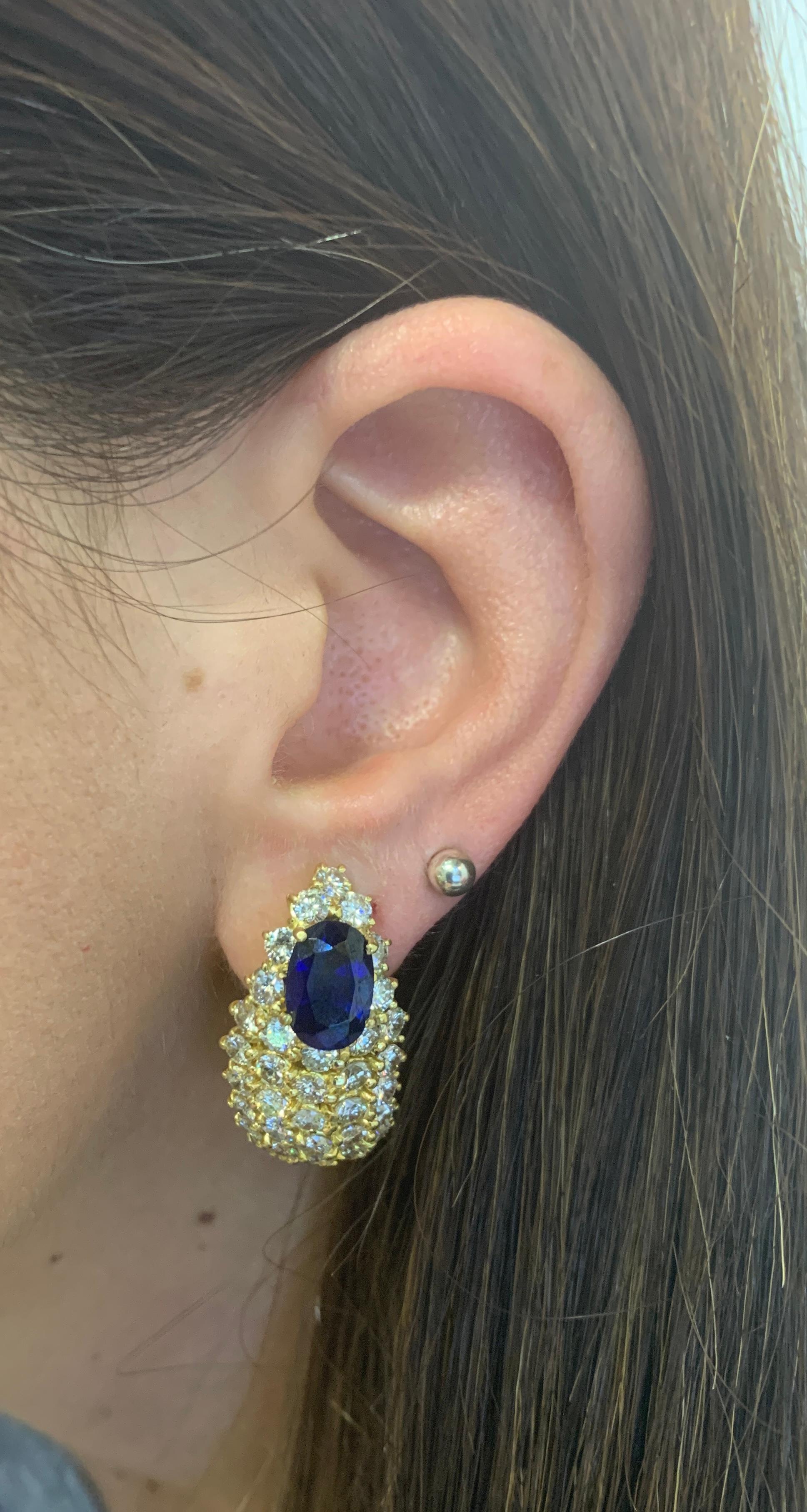 AGL Certified Oval Cut Sapphire & Diamond Gold Earrings In Excellent Condition For Sale In New York, NY