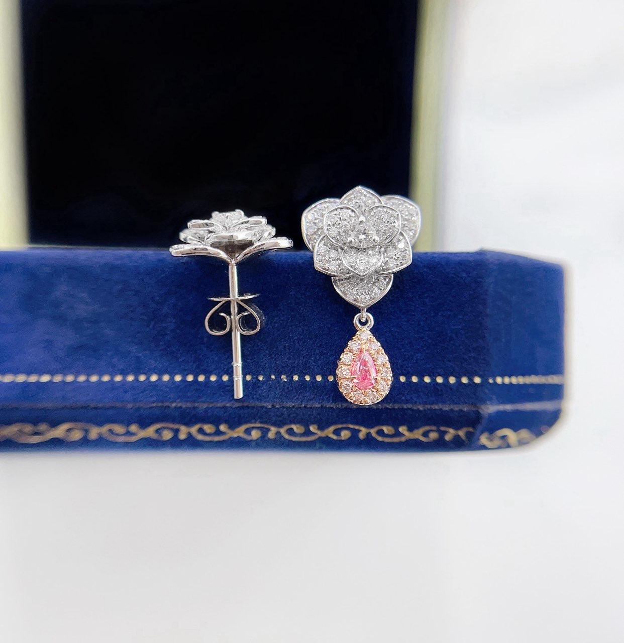 AGL Certified Pink Diamond & Diamond Flower 18K White Gold Earrings In New Condition For Sale In Kowloon, HK