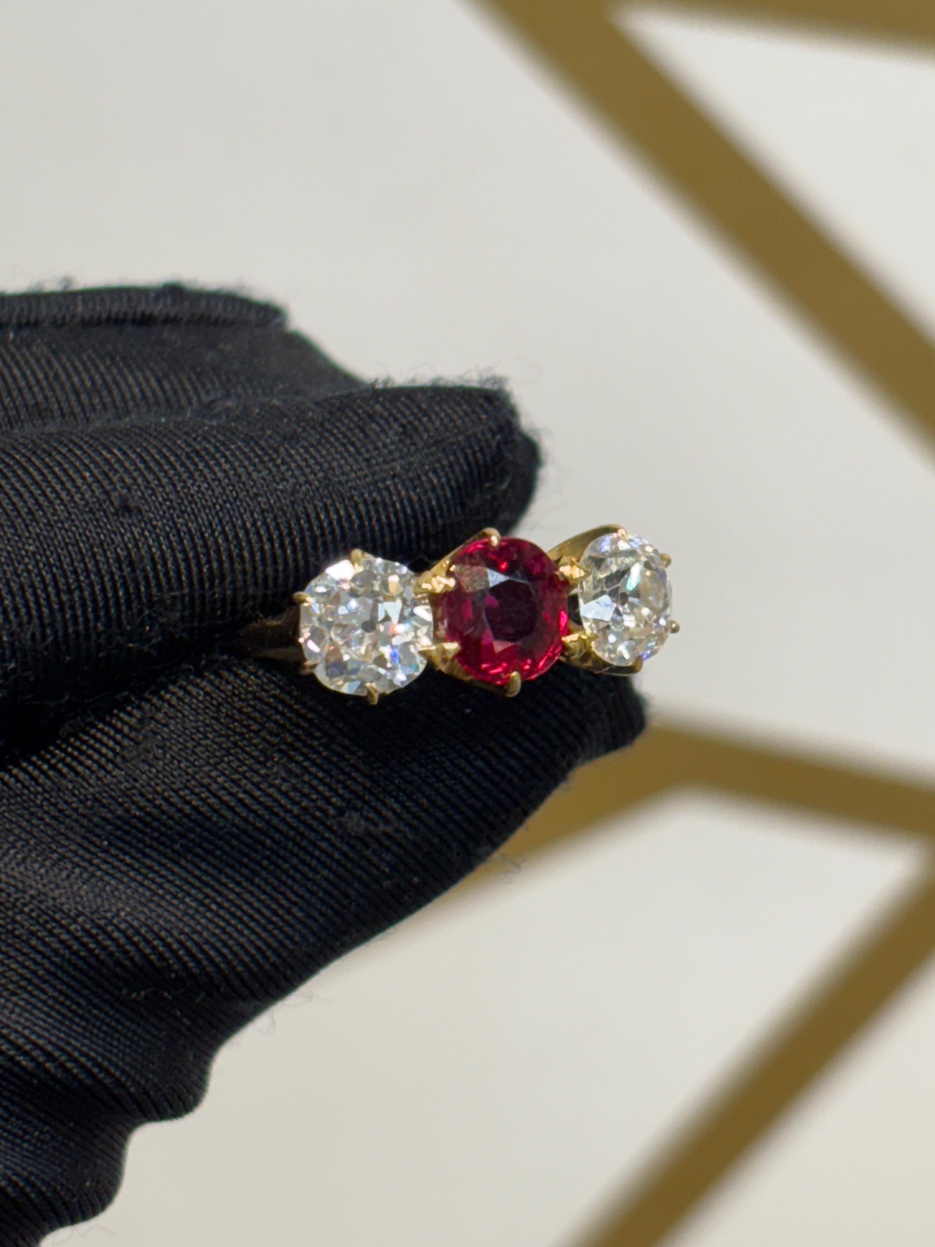 AGL-zertifizierter Diamantring mit Rubin und alter Mine im Zustand „Hervorragend“ im Angebot in New York, NY