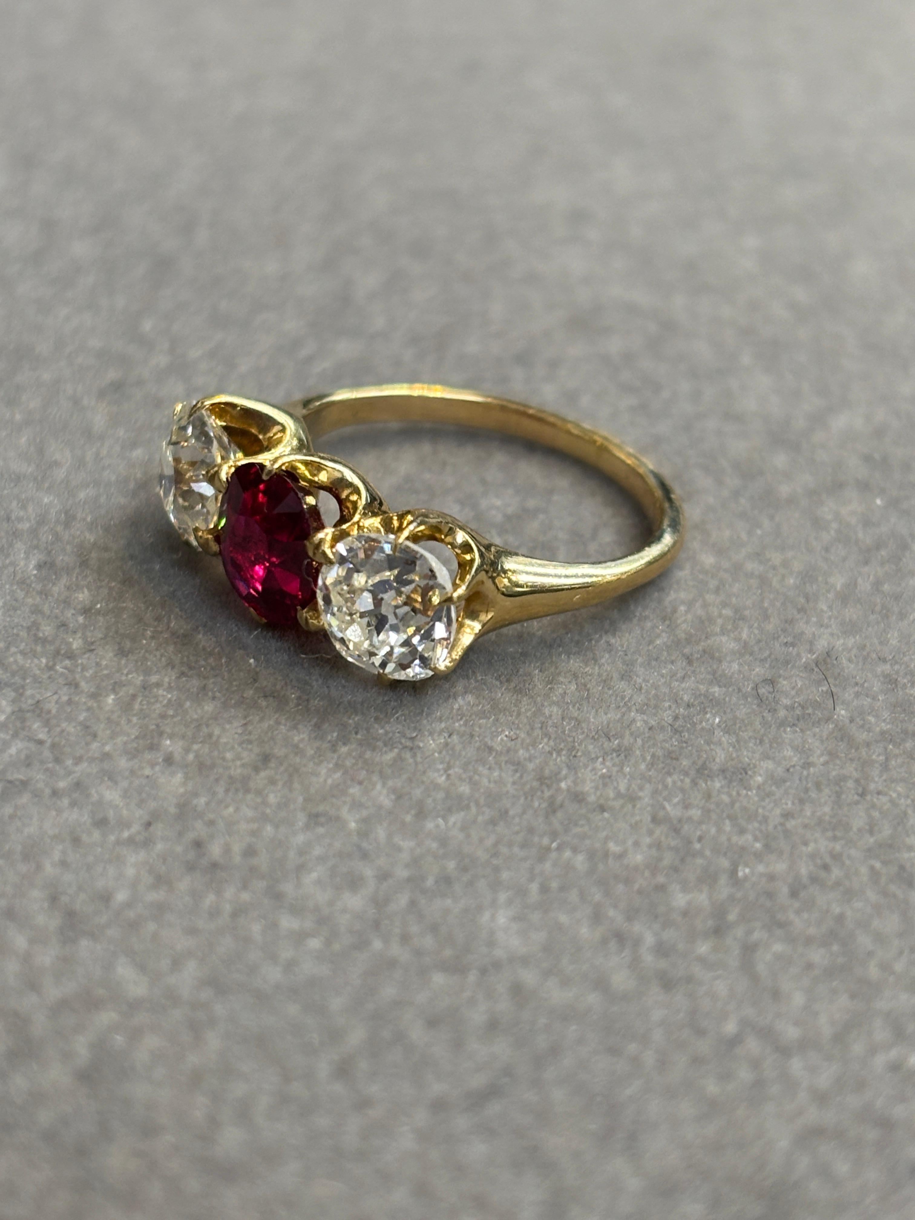 AGL-zertifizierter Diamantring mit Rubin und alter Mine im Angebot 1