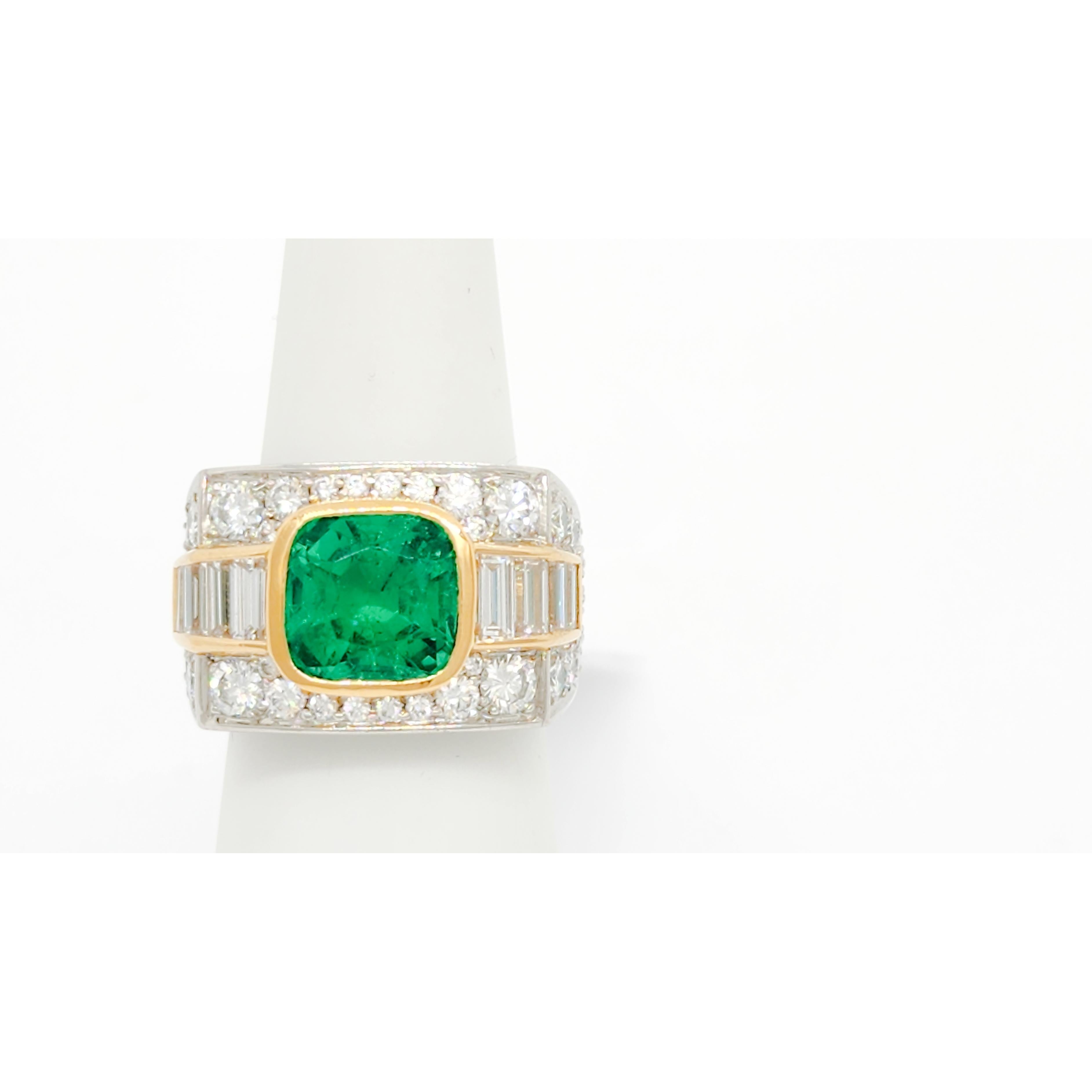 AGL Colombian Emerald and Diamond Cocktail Ring in 18k and Platinum For Sale 2