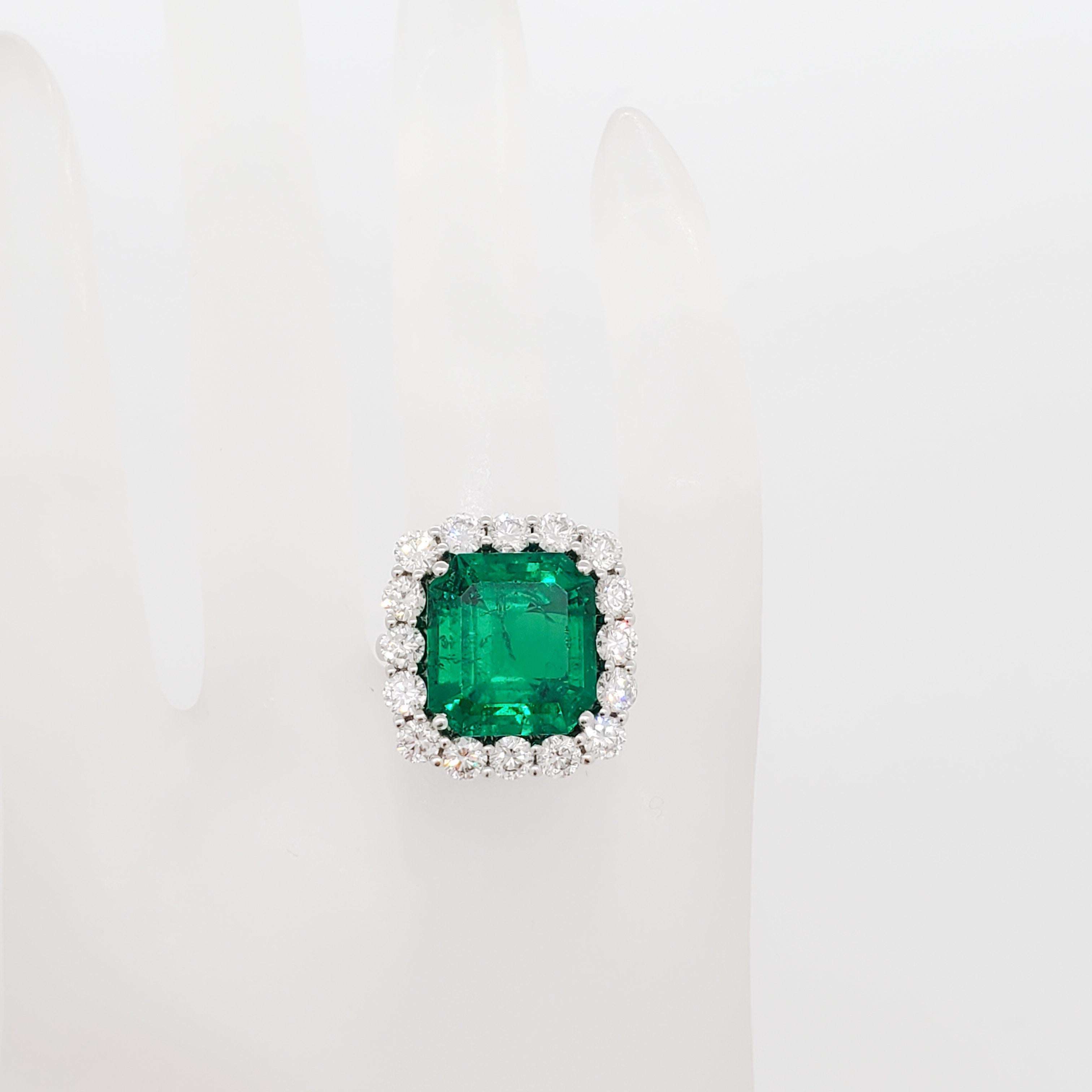 AGL Colombian Emerald and Diamond Cocktail Ring in Platinum For Sale 1