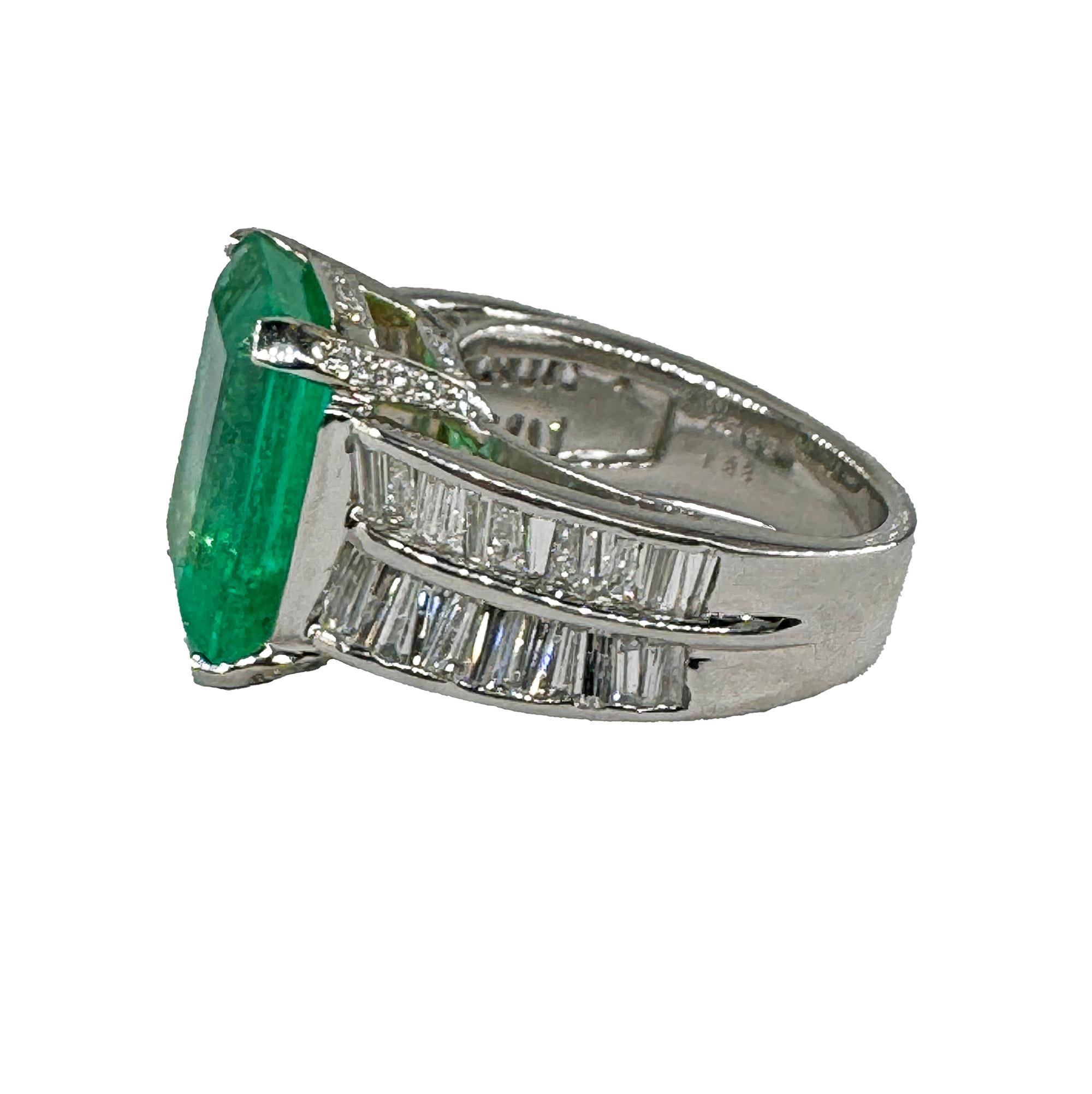 Women's AGL Colombian Green 13.03ctw Emerald & Diamond 18K White Vintage Cocktail Ring For Sale