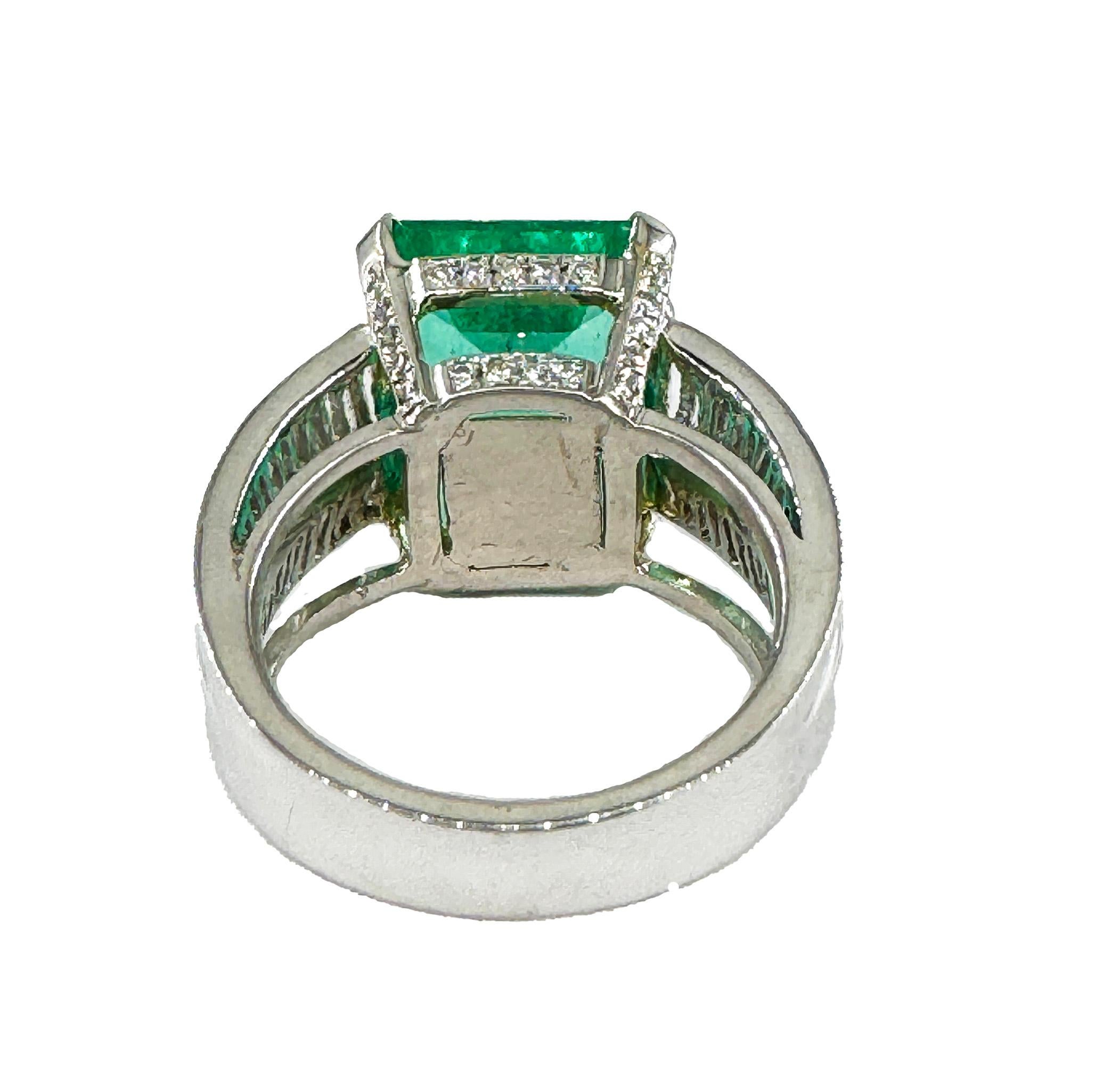 AGL Colombian Green 13.03ctw Emerald & Diamond 18K White Vintage Cocktail Ring For Sale 2