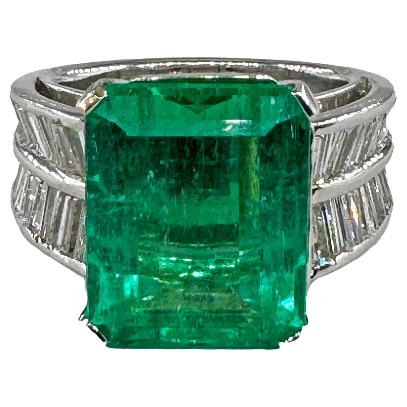 AGL Colombian Green 13.03ctw Emerald & Diamond 18K White Vintage Cocktail Ring For Sale