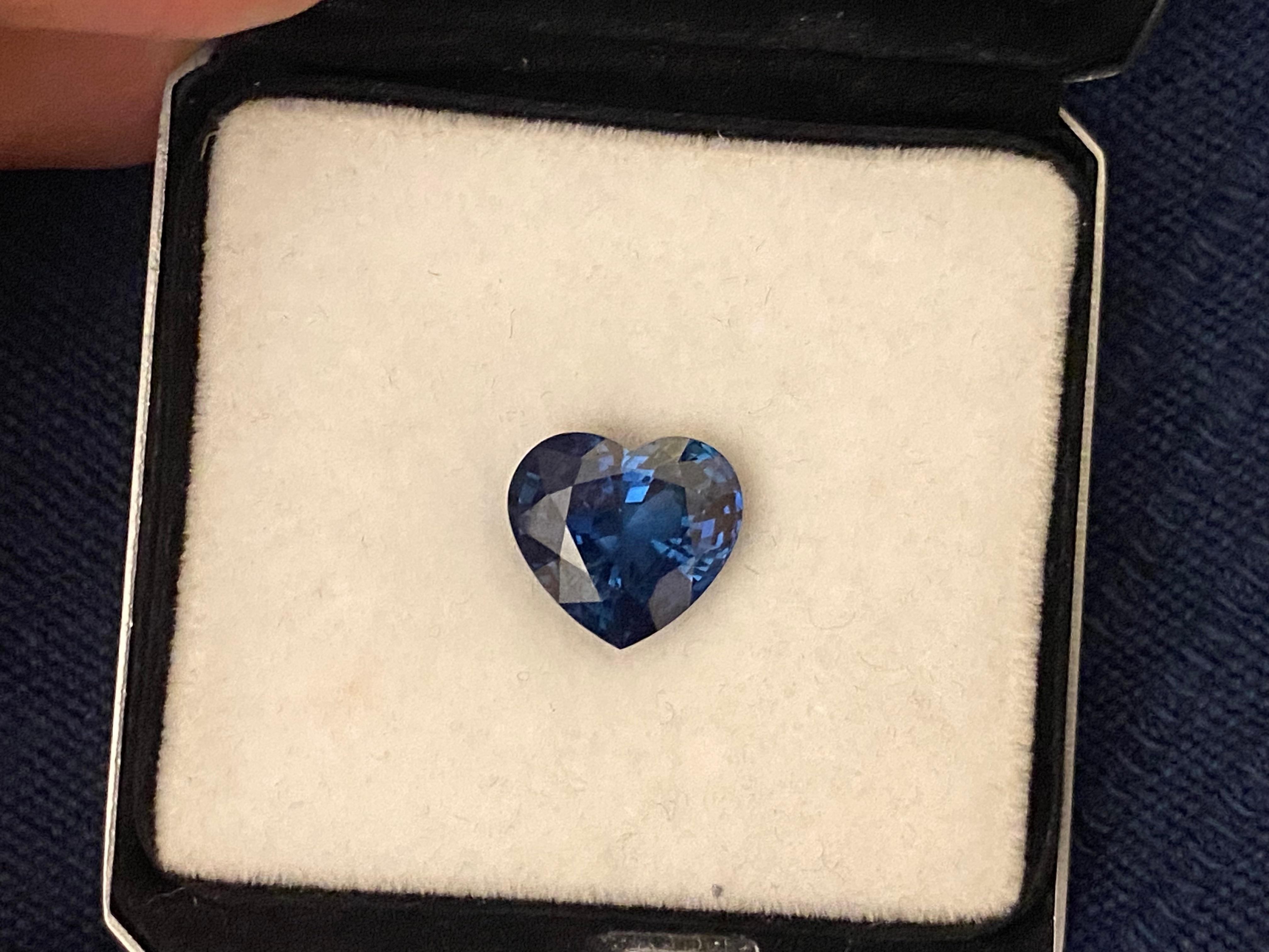 AGL/GRS Certified 9.99 Carat Unheated Sapphire In Excellent Condition For Sale In Forest Hills, NY