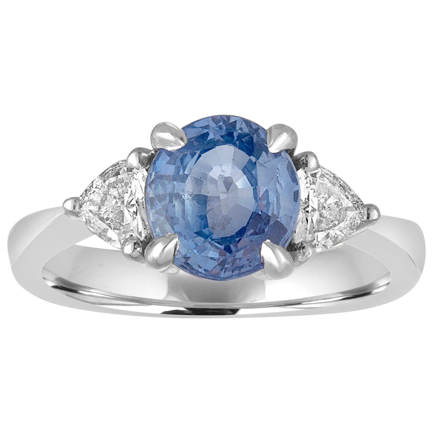 AGL & IGI Certified No Heat 2.44 Carat Oval Blue Sapphire Diamond Gold Ring For Sale