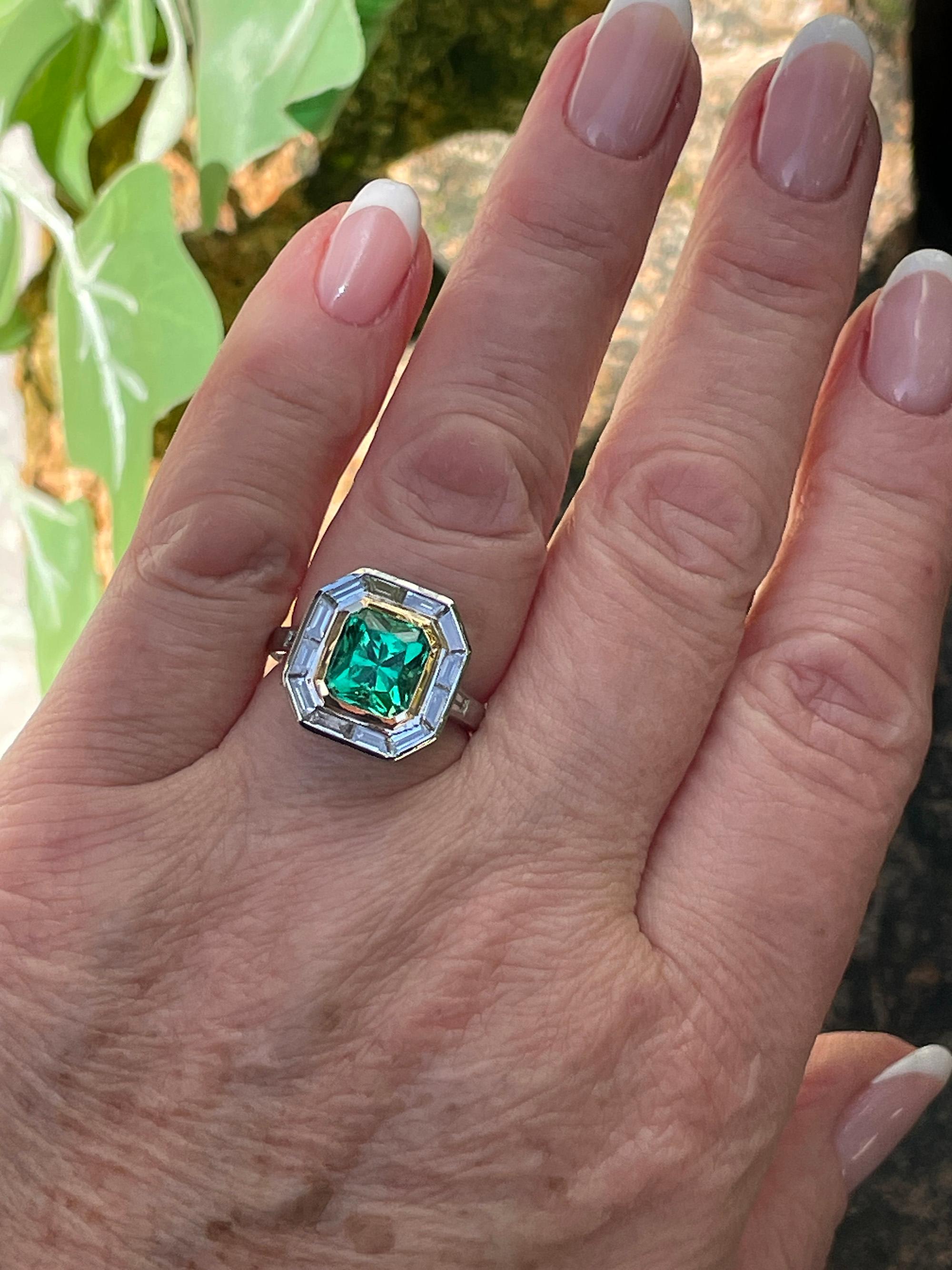  AGL Insignificant VVS 4.66ctw Natural Green Emerald Diamond Platinum 18k Ring For Sale 7