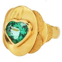 AGL Minor-Oil Heart Colombian 3.00carat Emerald 18K Gold Ring