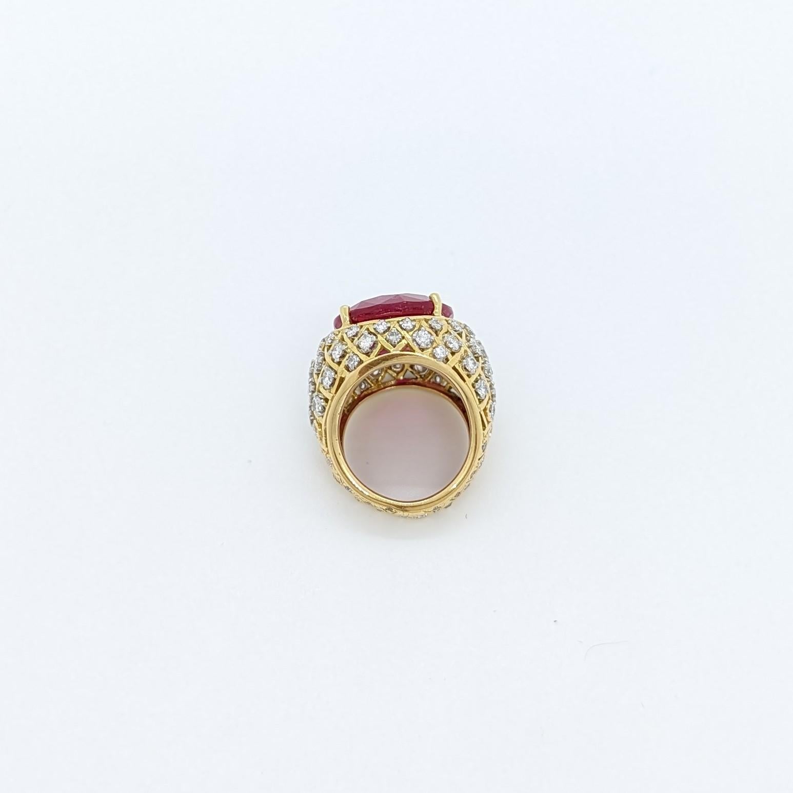 Women's or Men's AGL Mozambique Ruby and White Diamond Cocktail Ring in 18k Yellow Gold For Sale