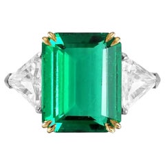 AGLCertifié 13.35 Carat Vivid Green  Bague en diamant émeraude