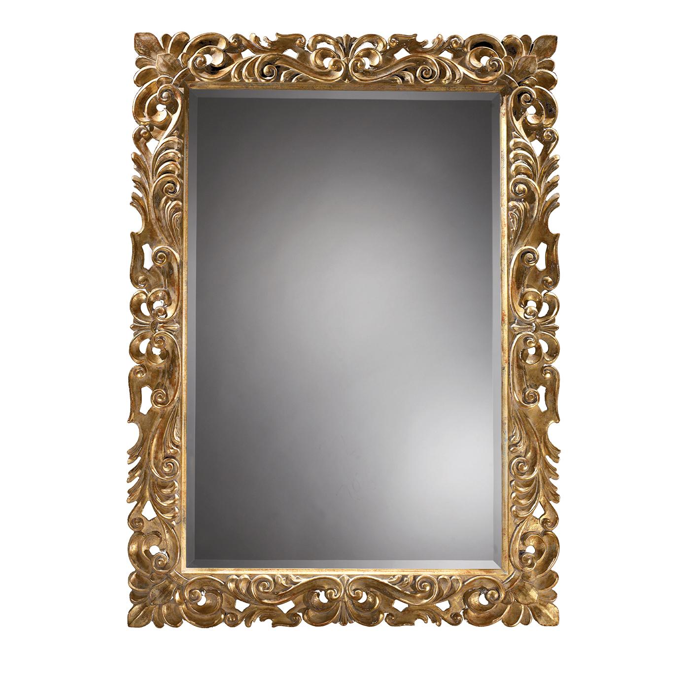Impreziosito da stupendi ornamenti di grande impatto visivo, questo specchio è realizzato a mano con una minuziosa attenzione ai dettagli. Appeso alla parete o posizionato sopra una credenza o una console in un interno audace, presenta una