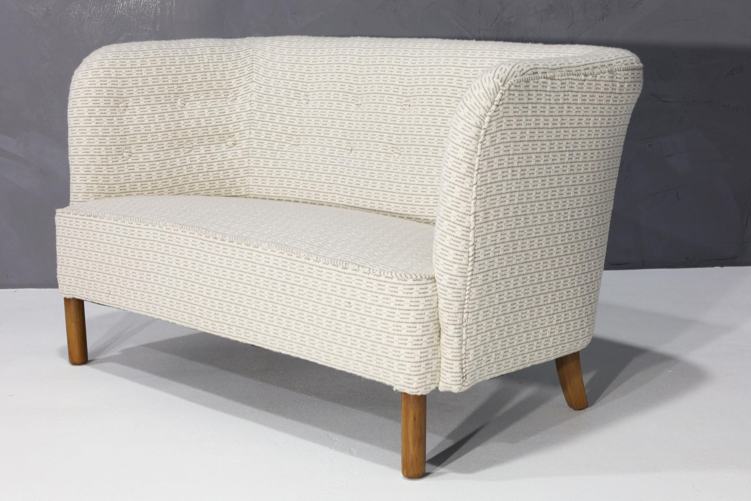Sofá Agner Christoffersen en tapicería Kelly Wearstler en venta 1