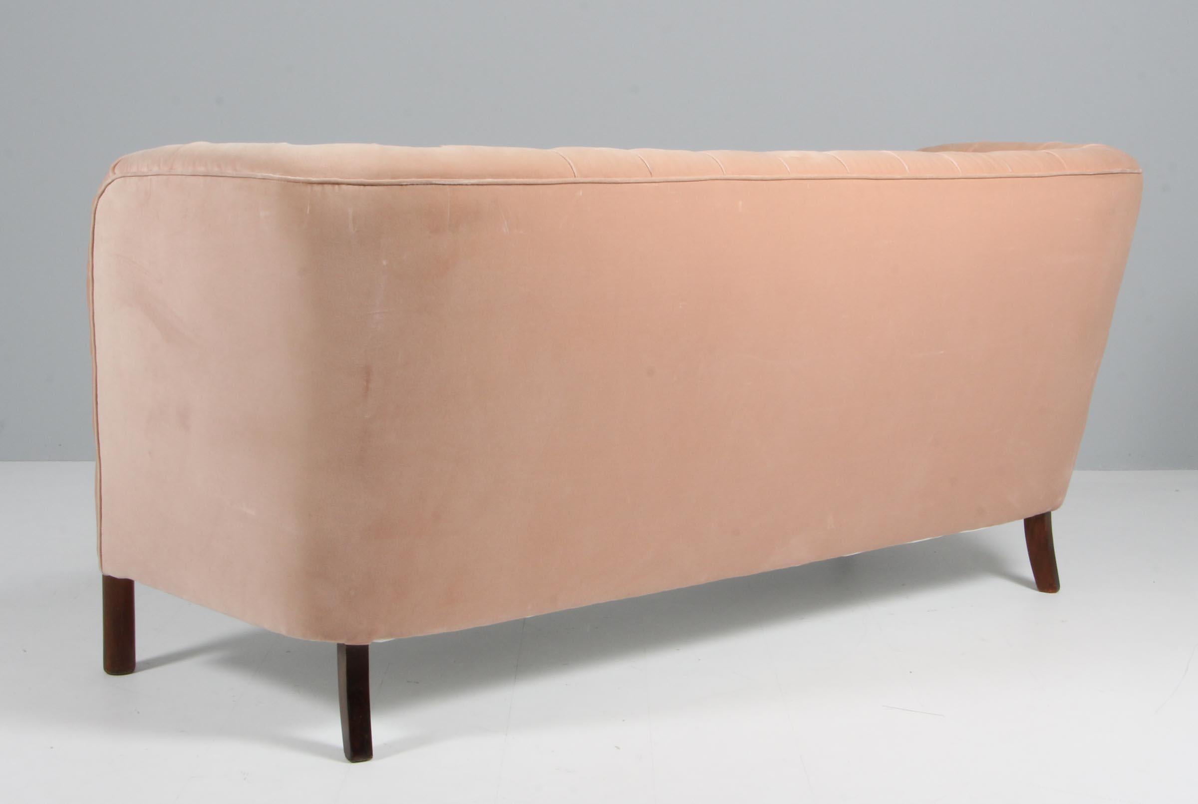 Scandinavian Modern Agner Christoffersen, sofa in rosa velvet, Denmark 1940s
