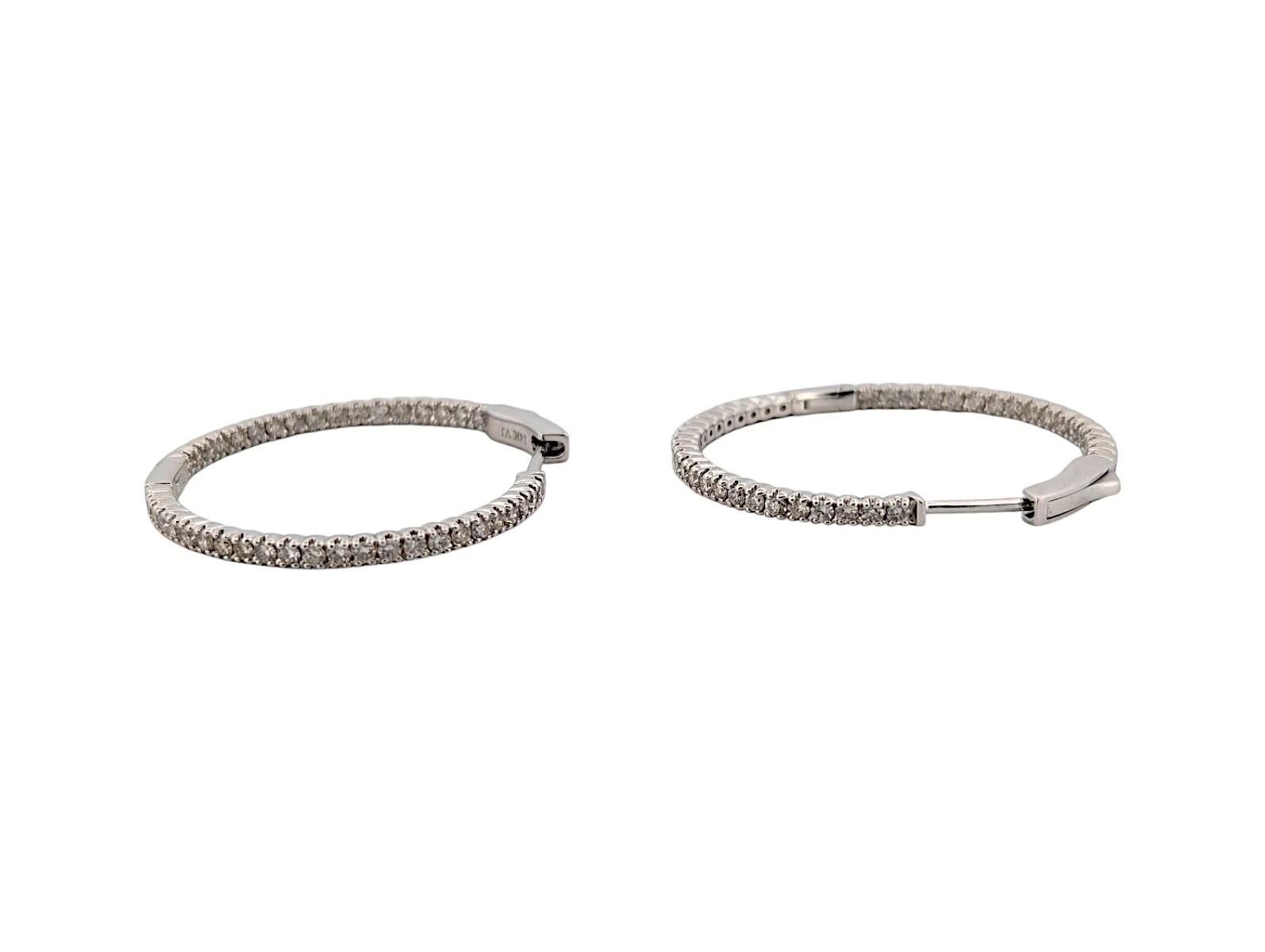 Agnes  Orecchini a cerchio con diamanti in oro bianco 14K  Cerchi Diamond In and Out in vendita 3