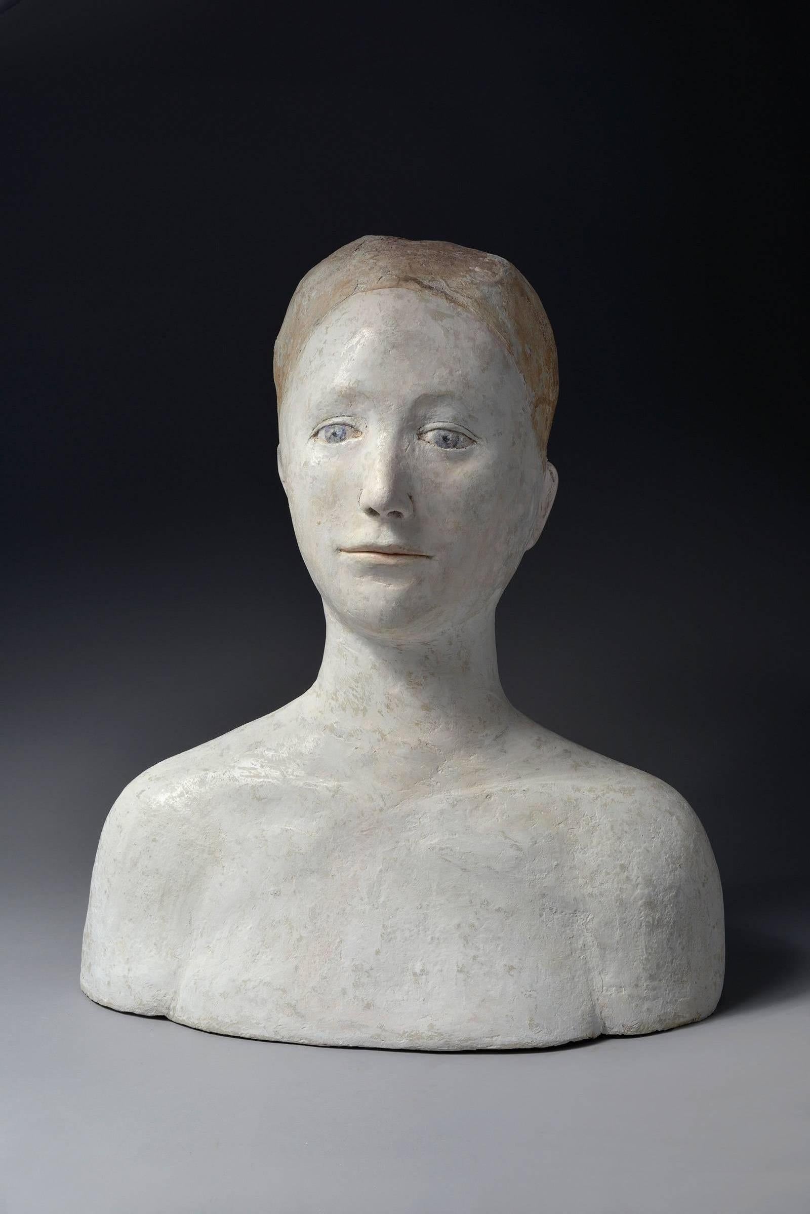 Agnes Baillon Figurative Sculpture - Grand buste de reine
