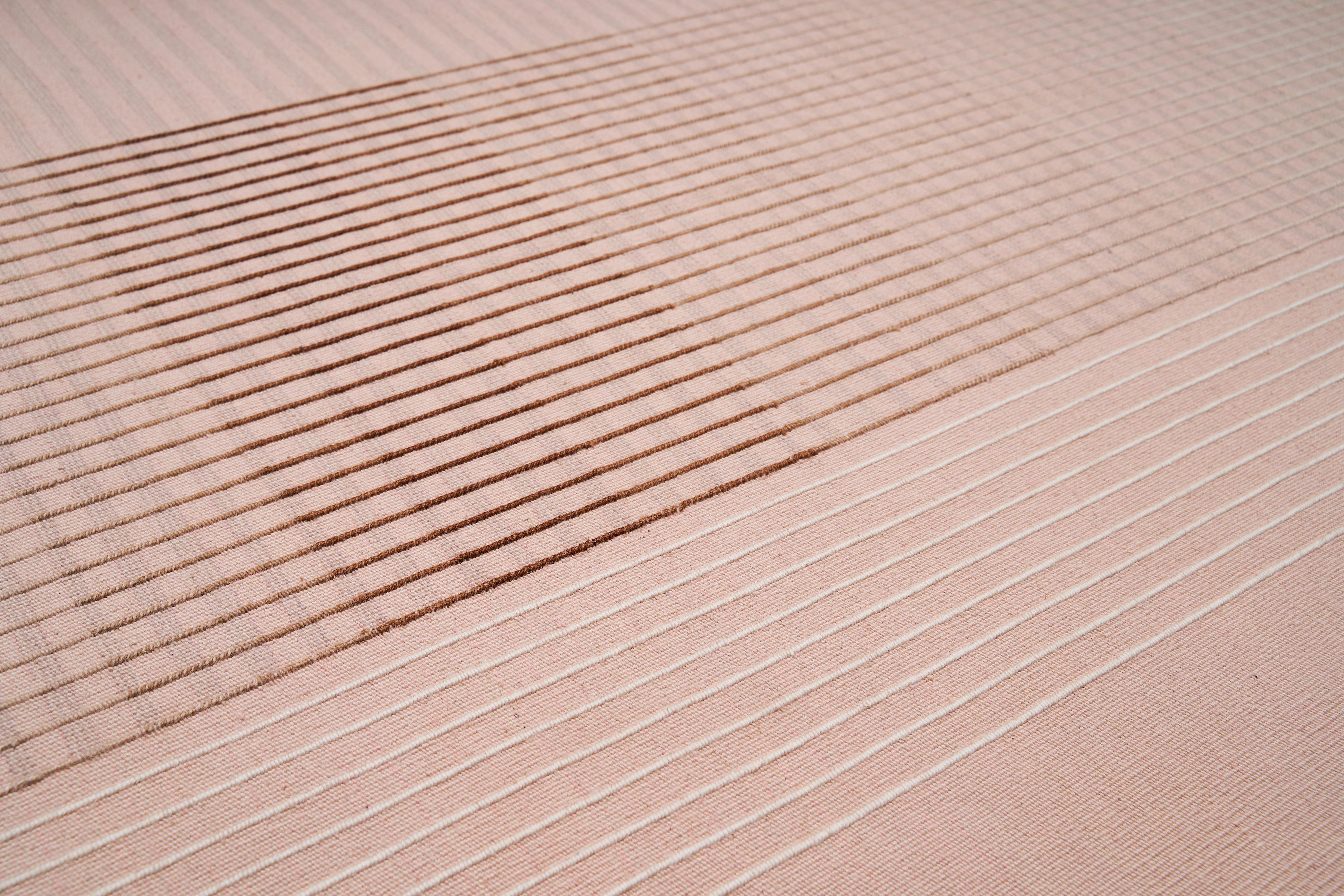 Agnes Contemporary Area Rug Handwoven in Pink size Medium in stock In New Condition For Sale In Istanbul, TR